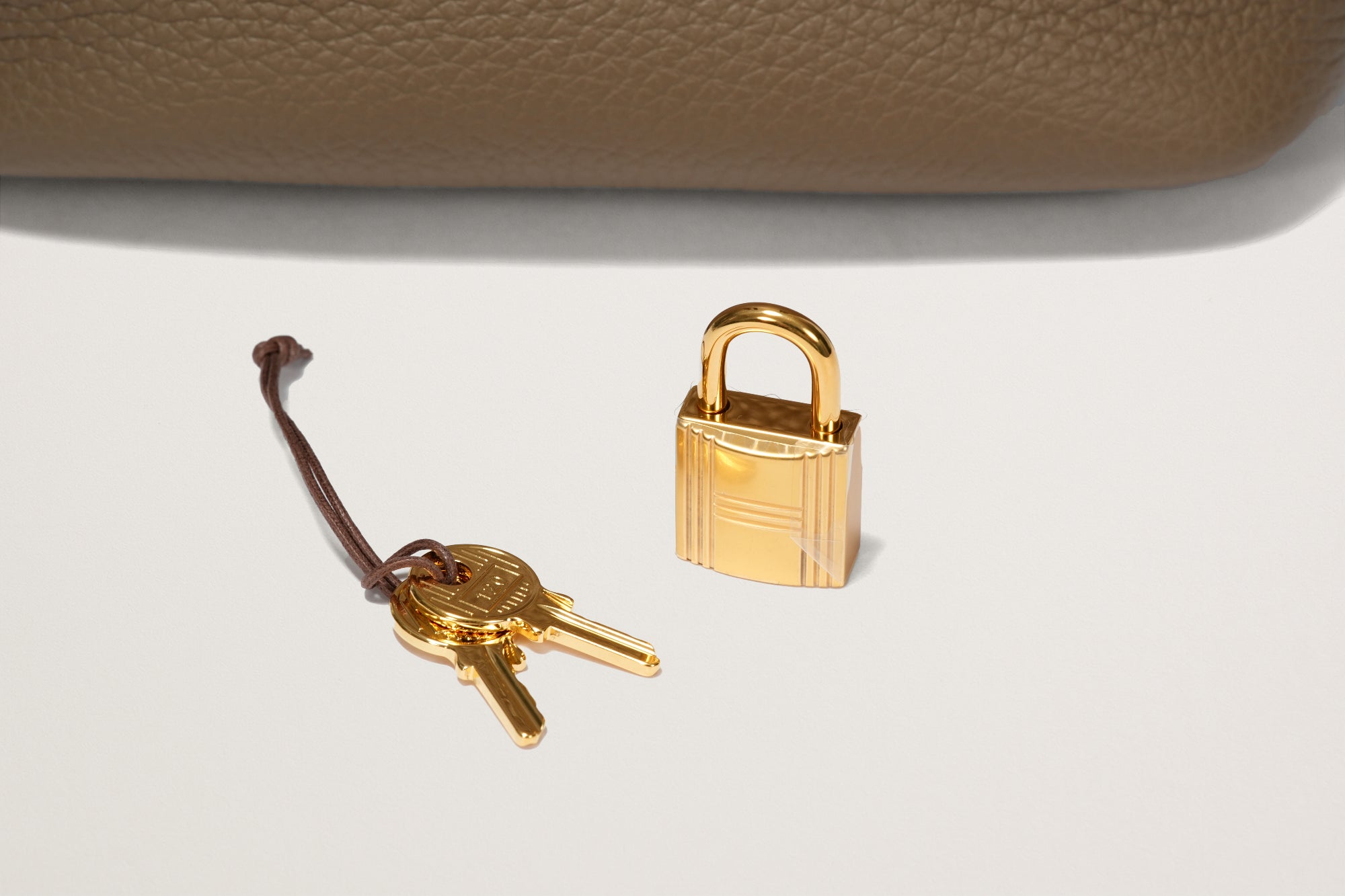 HERMES ピコタンロック18 エトゥープ