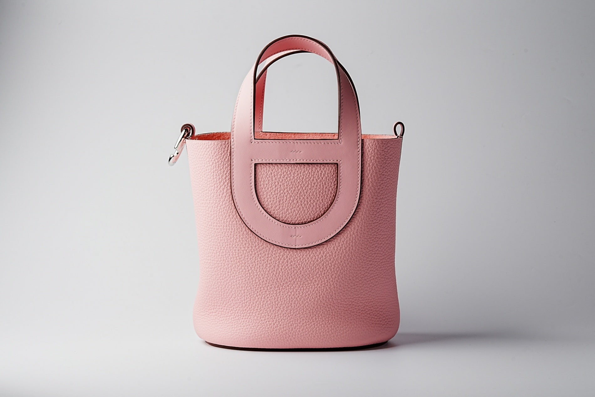 コンパクトながらもエレガント♪【HERMES】イン・ザ・ループ 18 コンパクトながらもエレガント♪【HERMES】イン・ザ・ループ 18