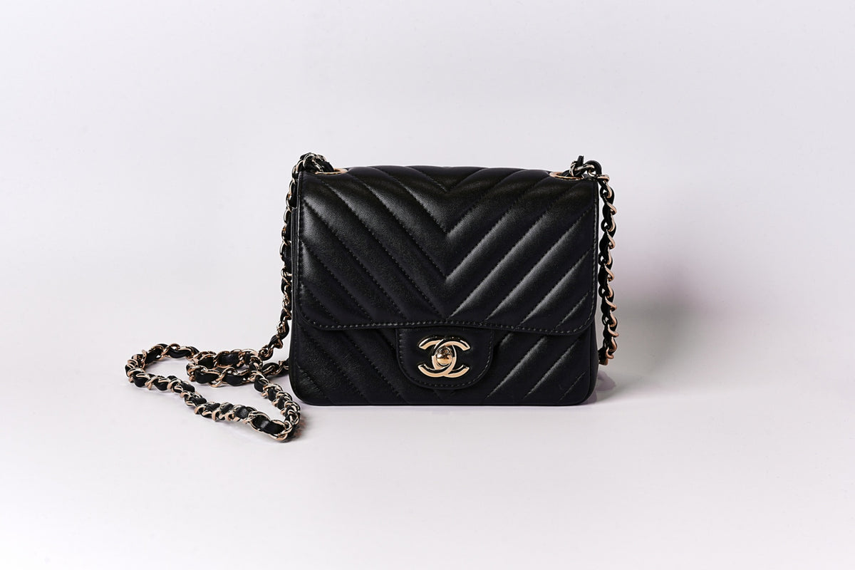 CHANEL Vステッチ ミニマトラッセバッグ – GINZA SATAKE