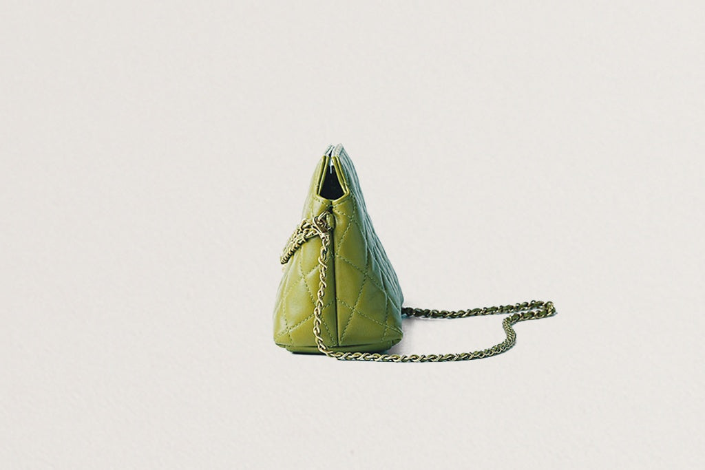 CHANEL マトラッセ チェーンバッグ