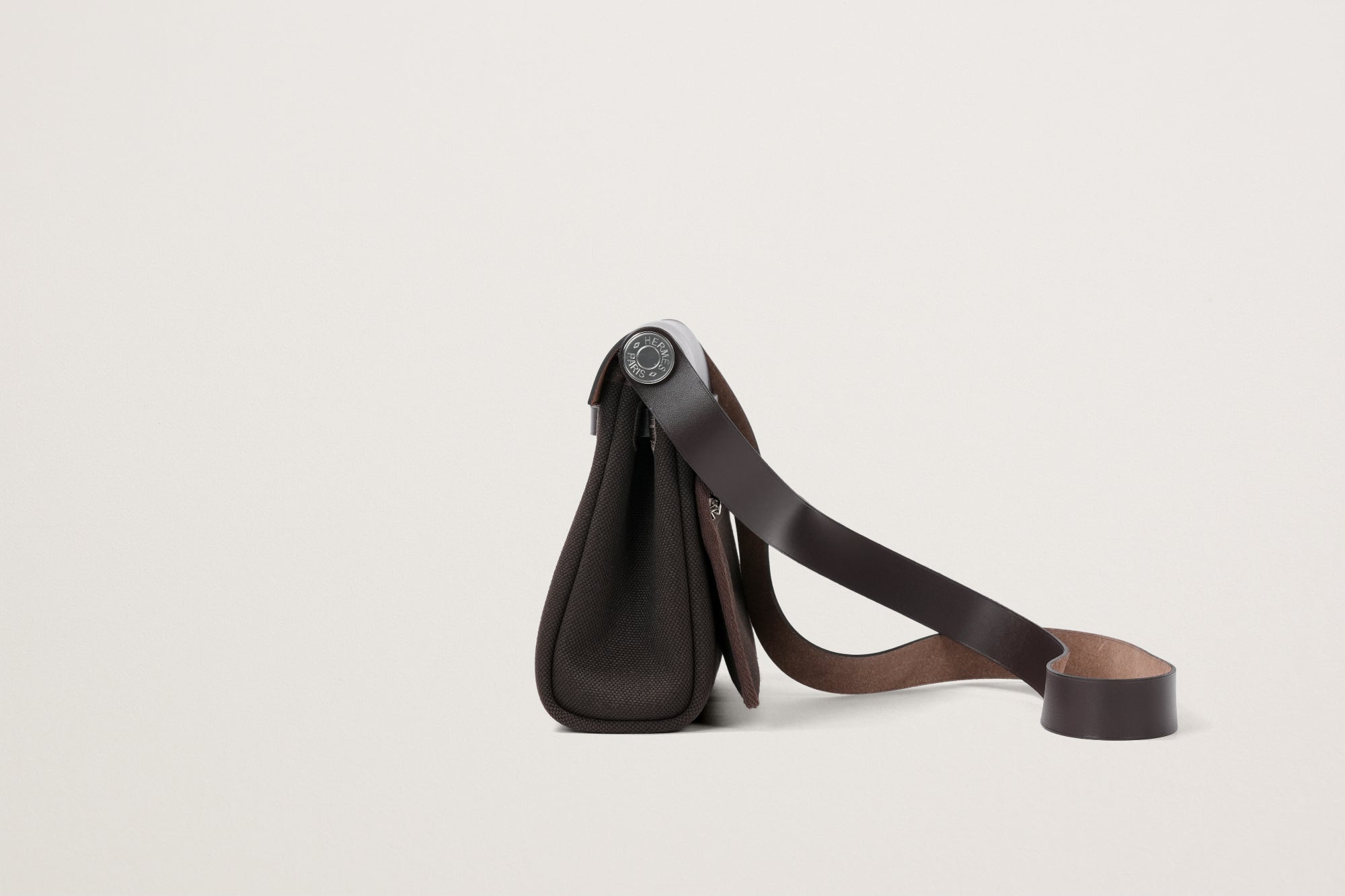 HERMES エルメス エールバッグ ミニ エベンヌ HERMES エールバッグミニ エベンヌ – GINZA SATAKE