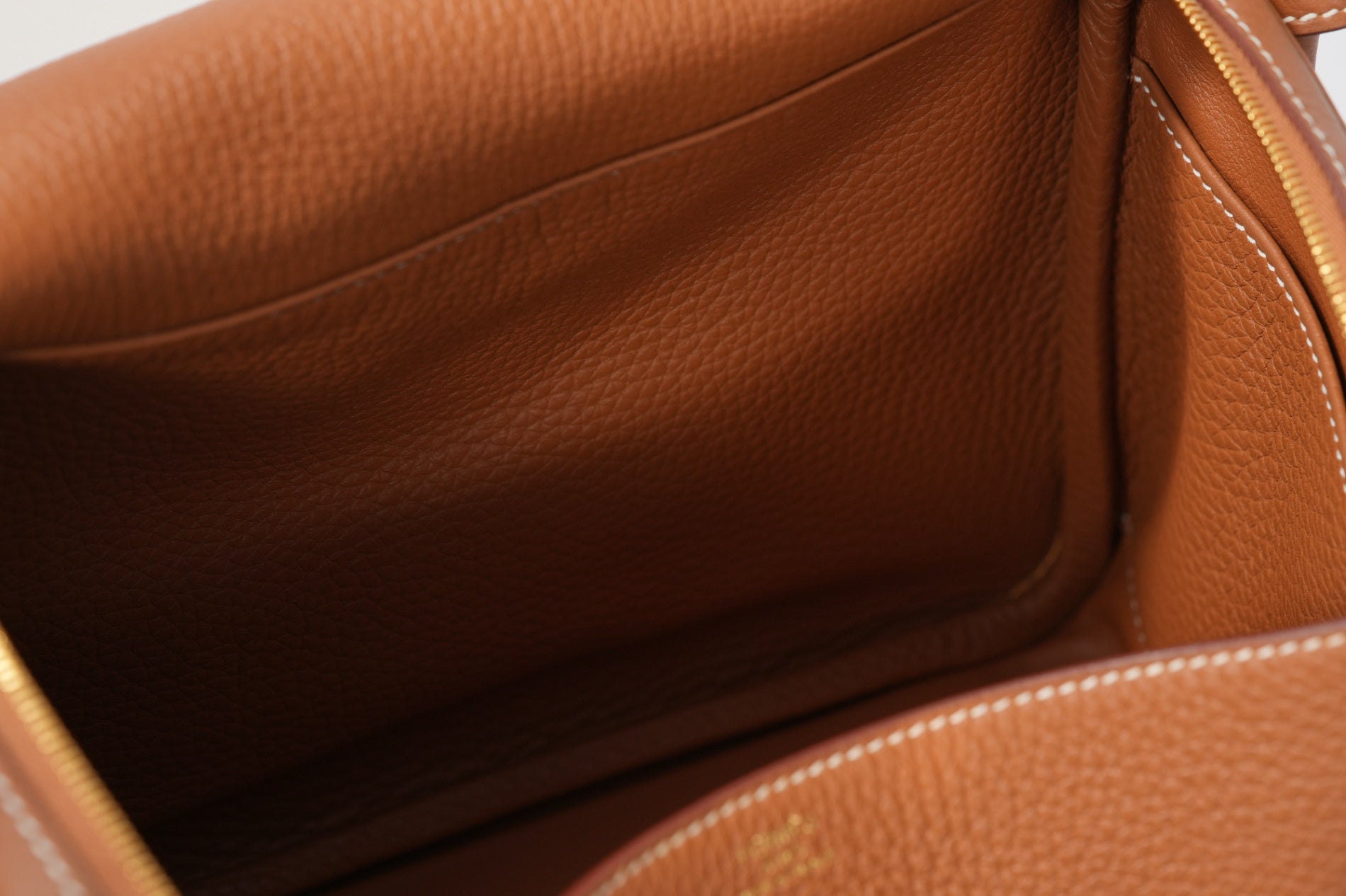 HERMES リンディ26 ゴールド