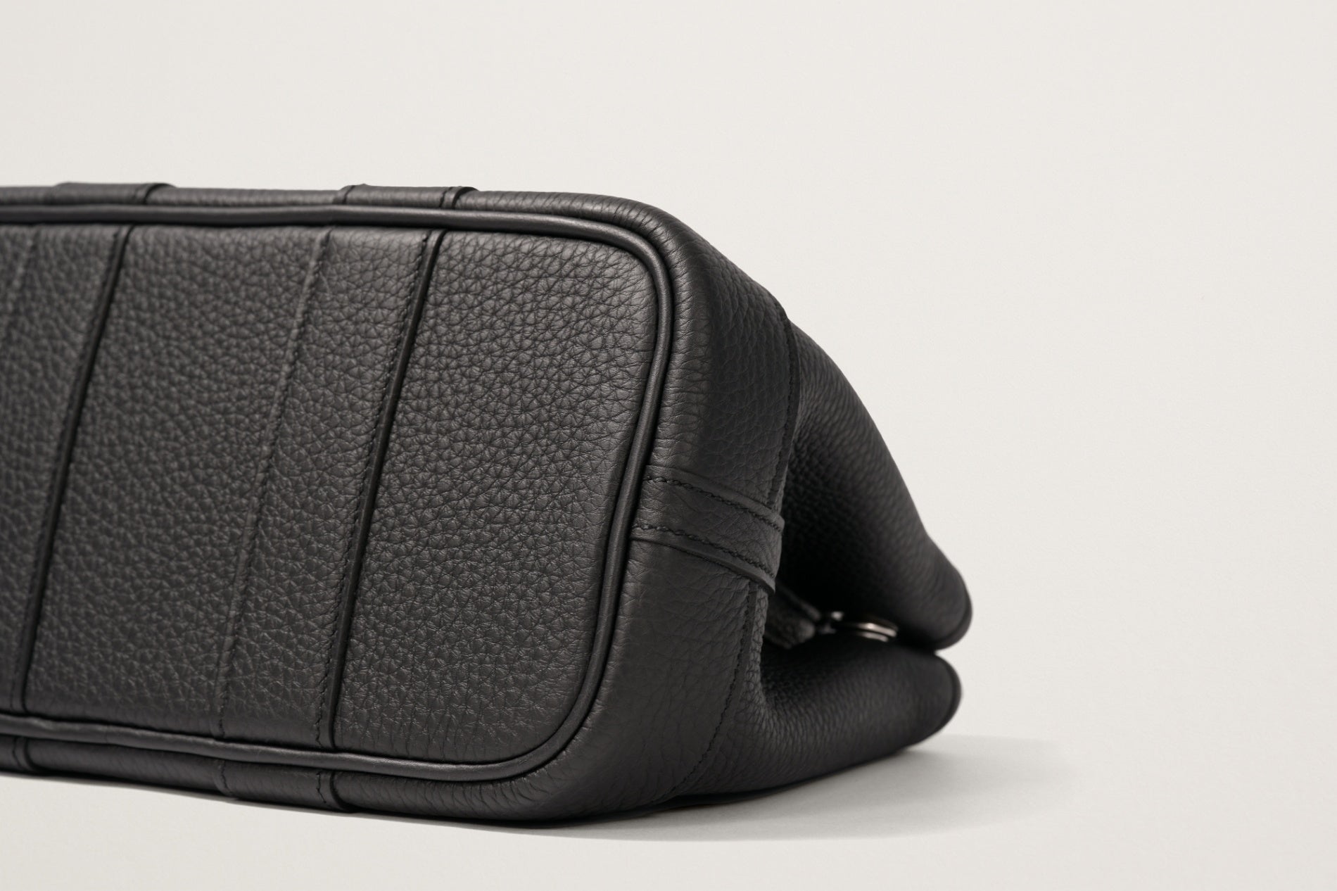 HERMES ネオ・ガーデン23 黒