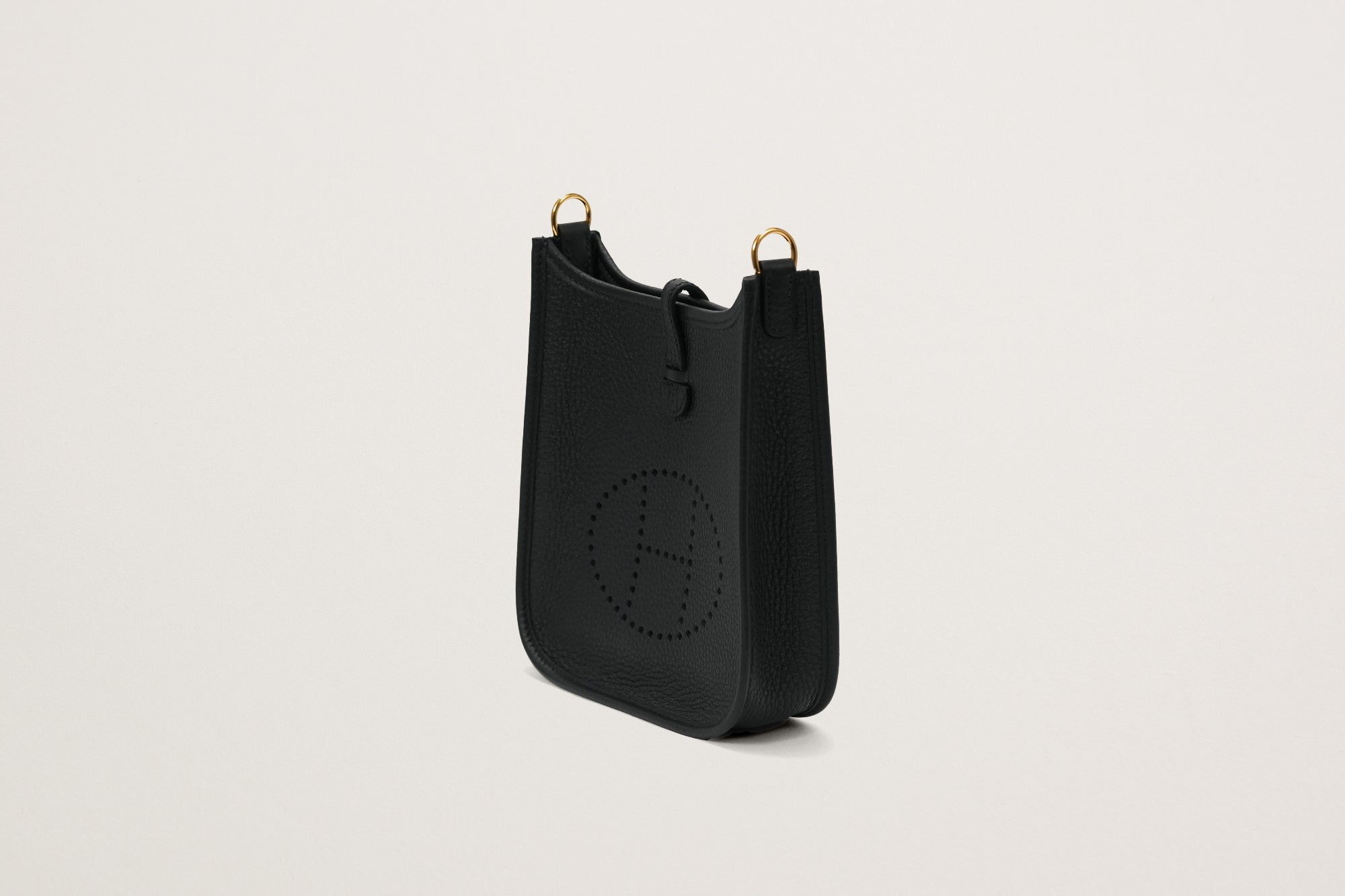 HERMES　エヴリン　黒 HERMES エヴリンアマゾーヌ16 黒 – GINZA SATAKE