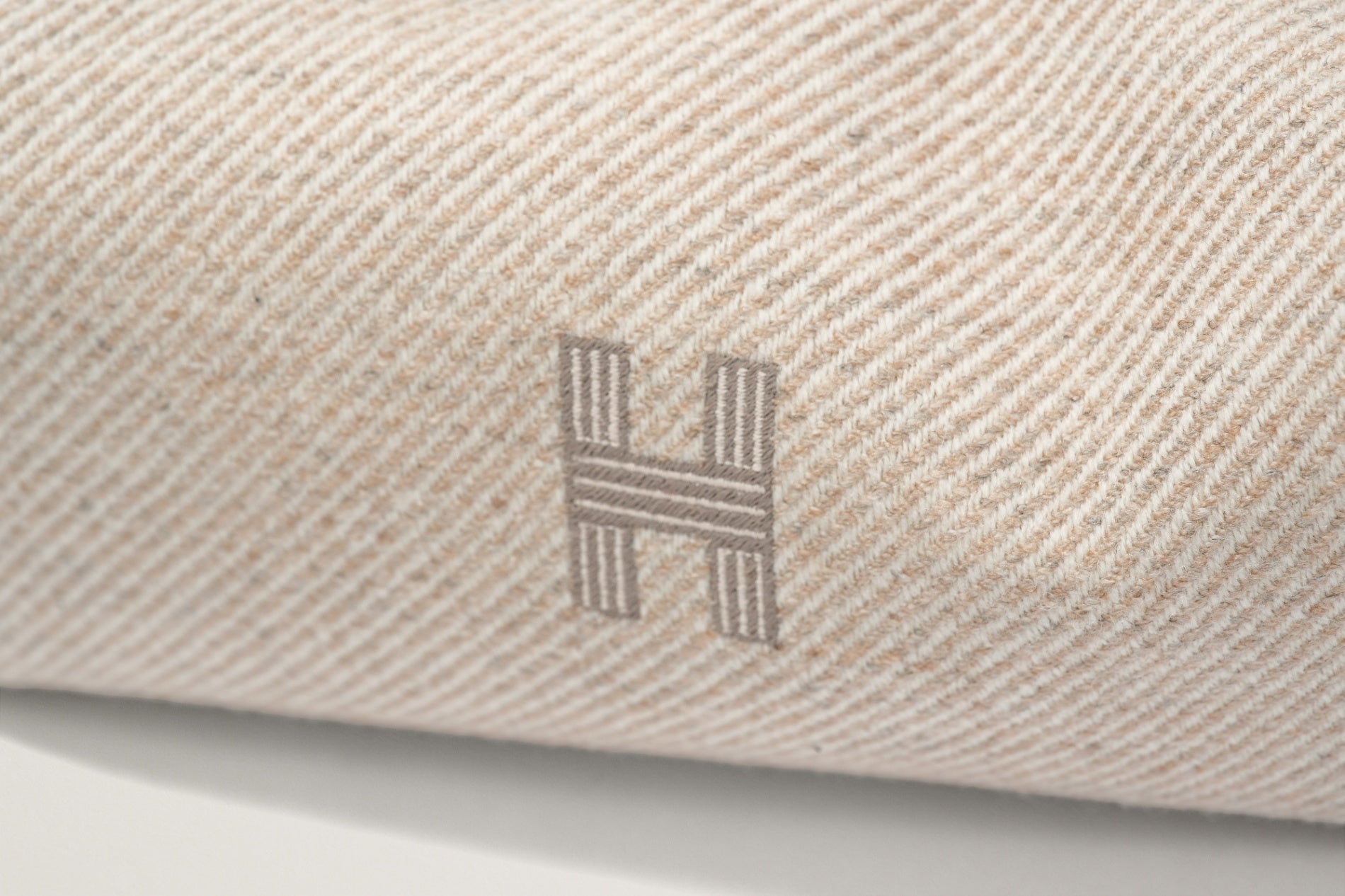 HERMES ポーチ《ブリッド・ア・ブラック》PM セーグル