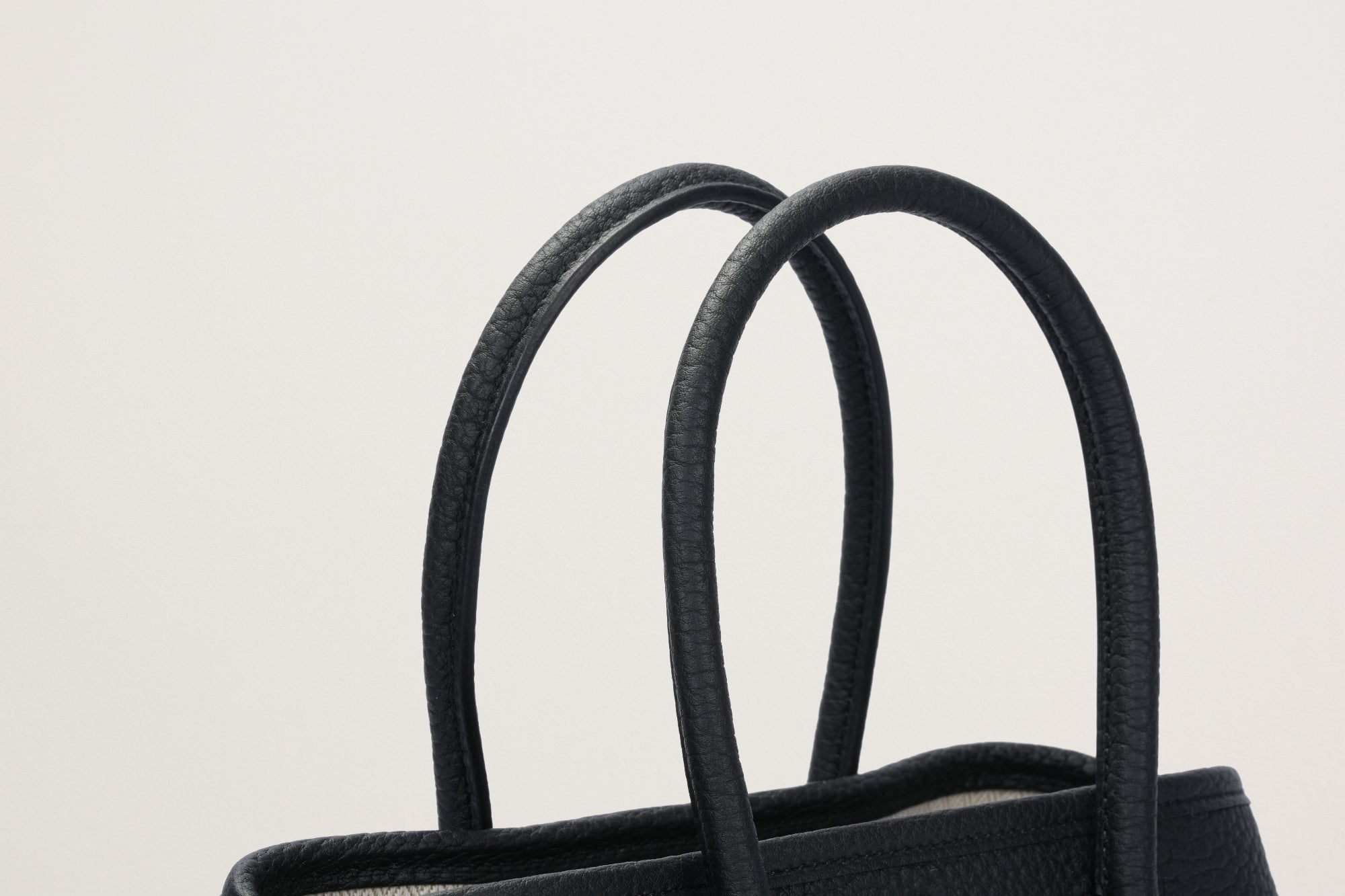 HERMES ネオ・ガーデン23 黒