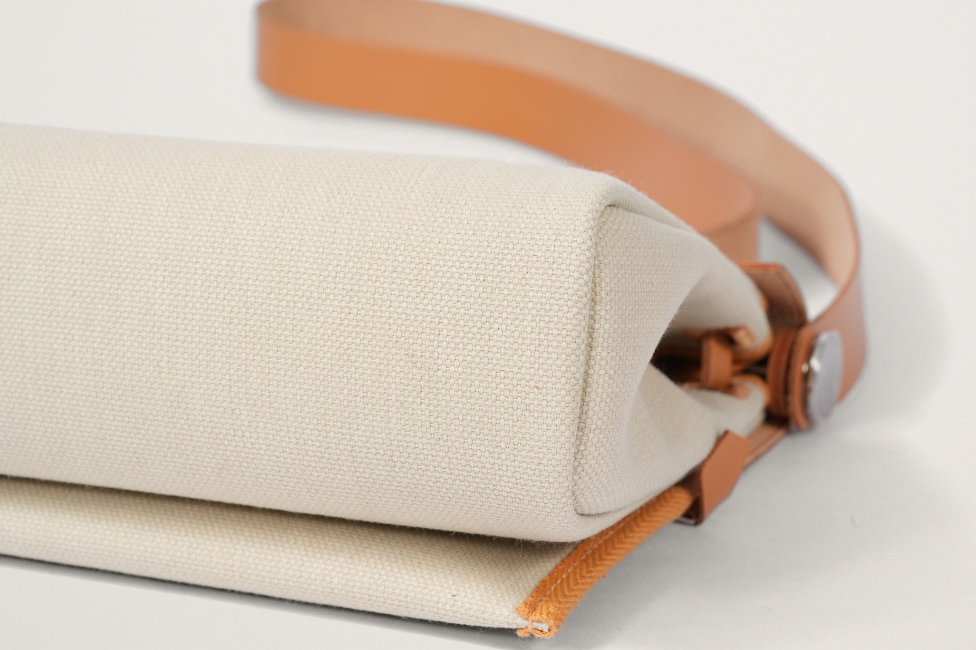 HERMES エールバッグミニ ナチュラルサブレ/べトン