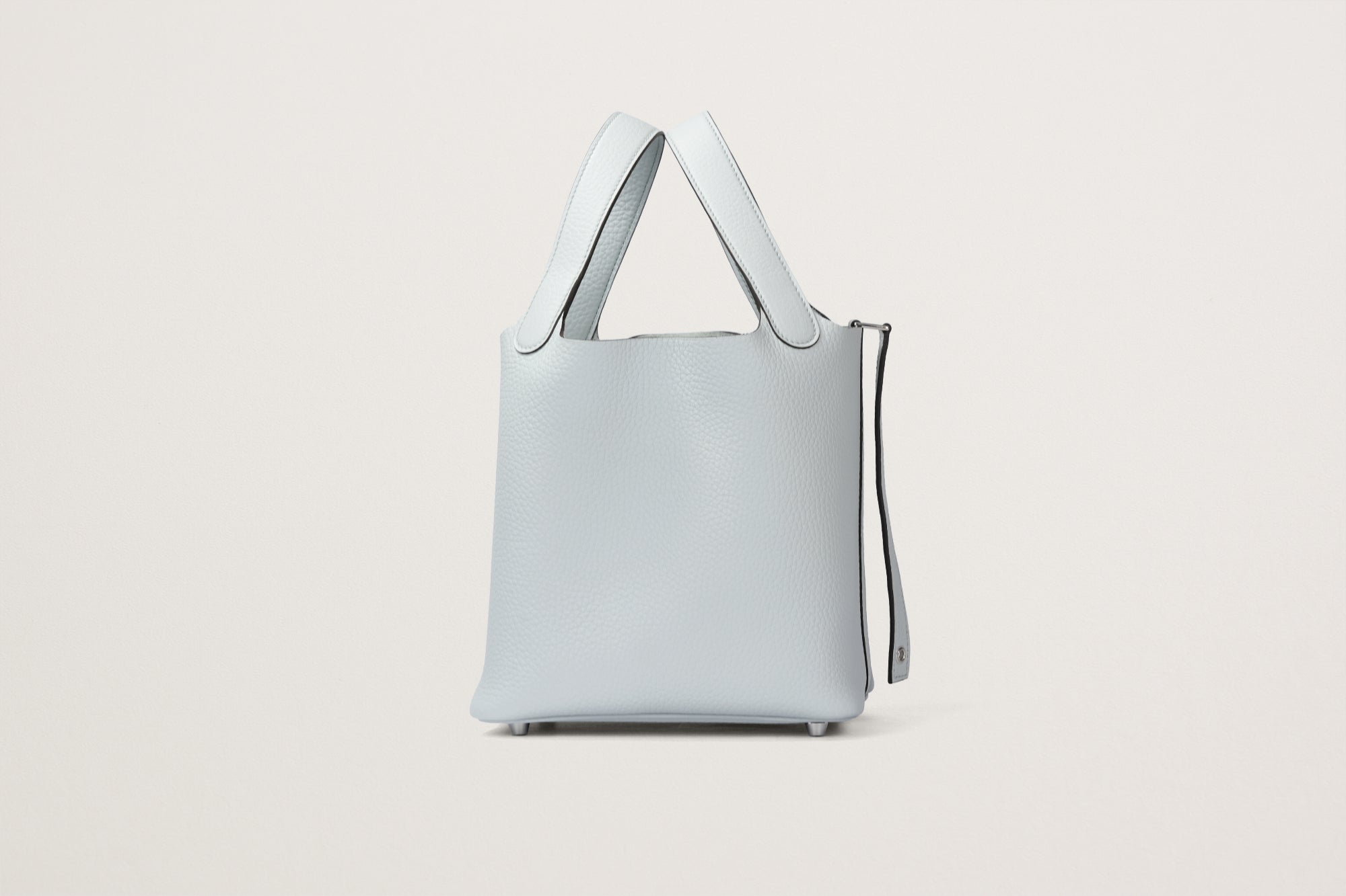 HERMES ピコタンロック18 ブルーペール