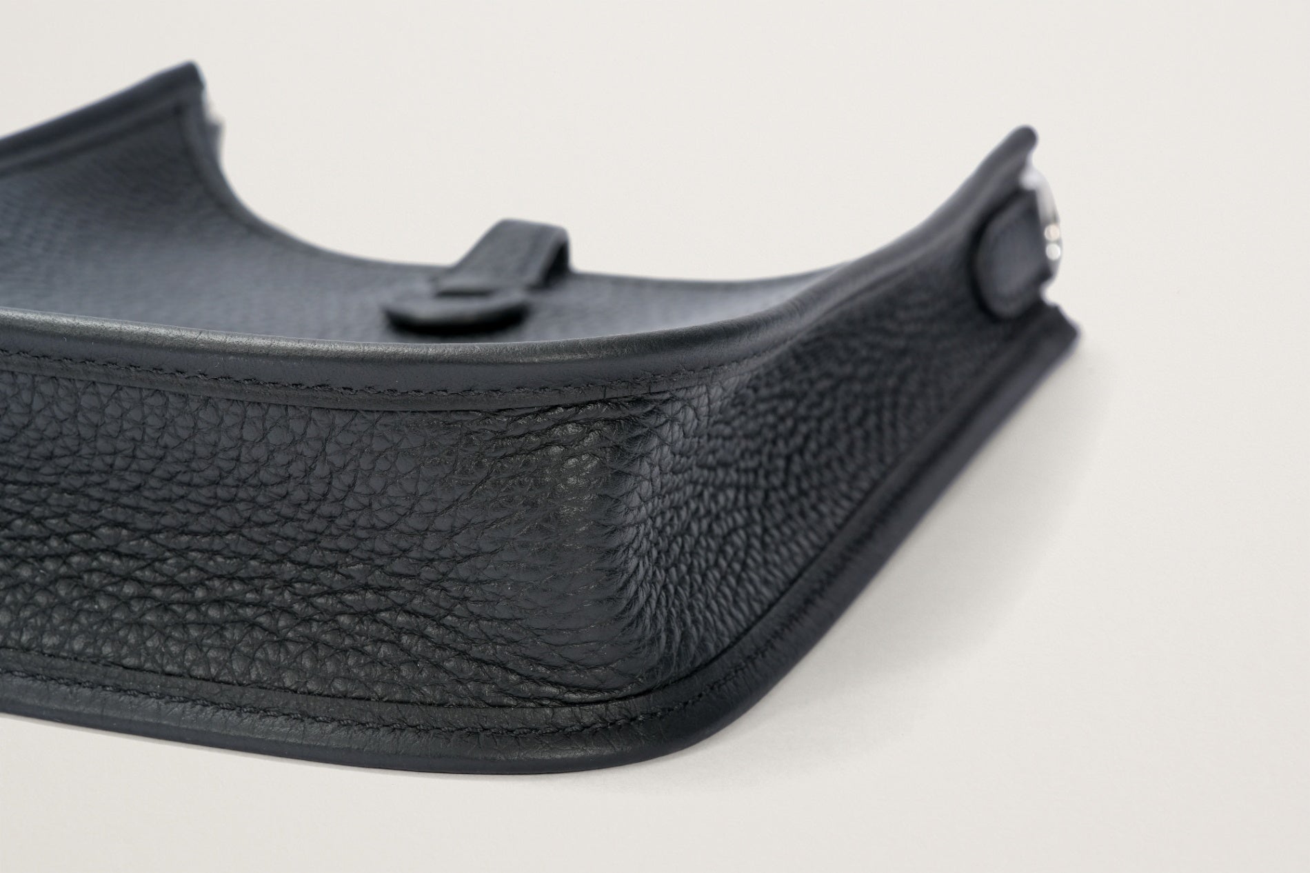 HERMES エヴリン16 黒