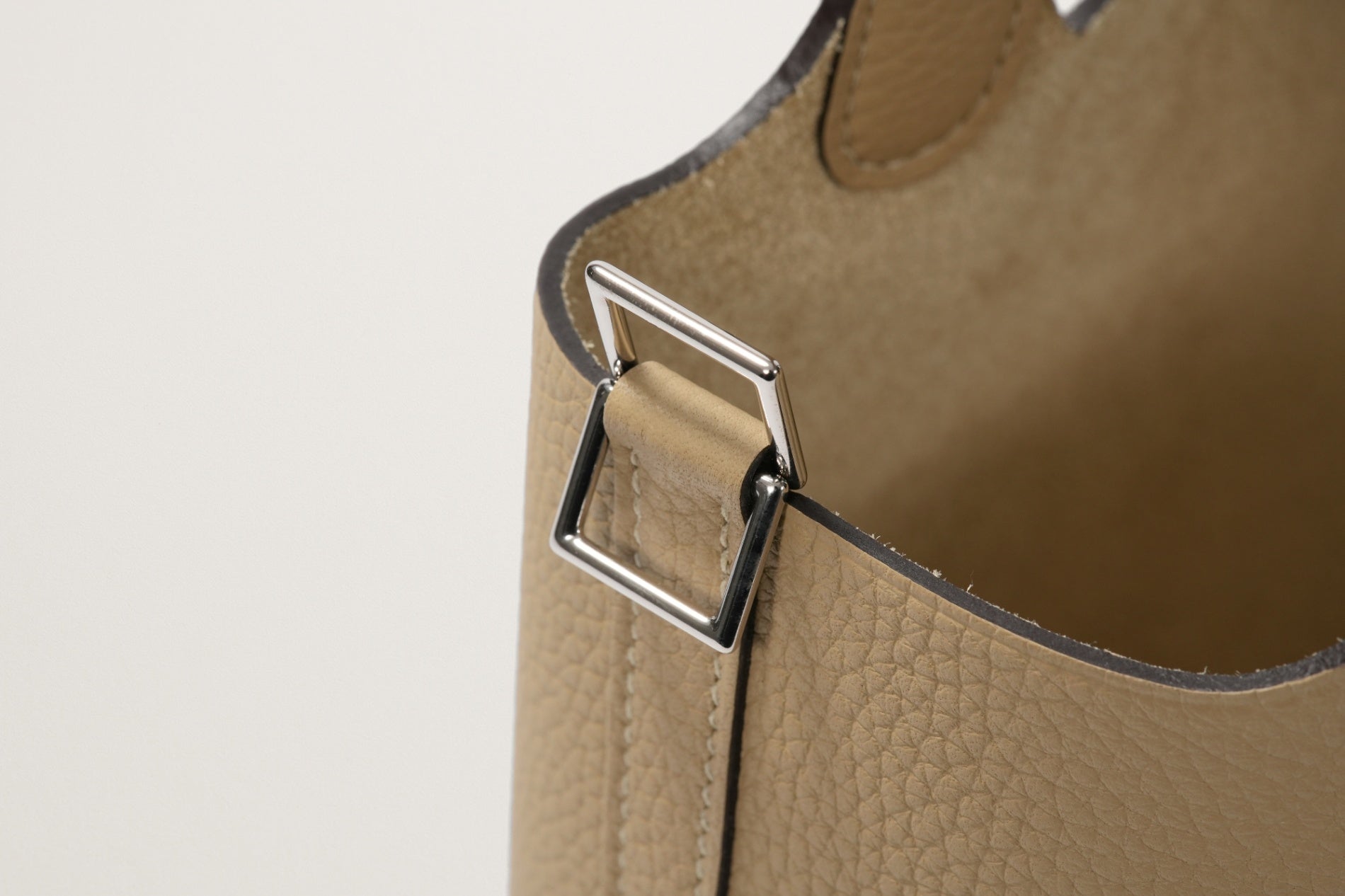 HERMES ピコタンロック18 トレンチ