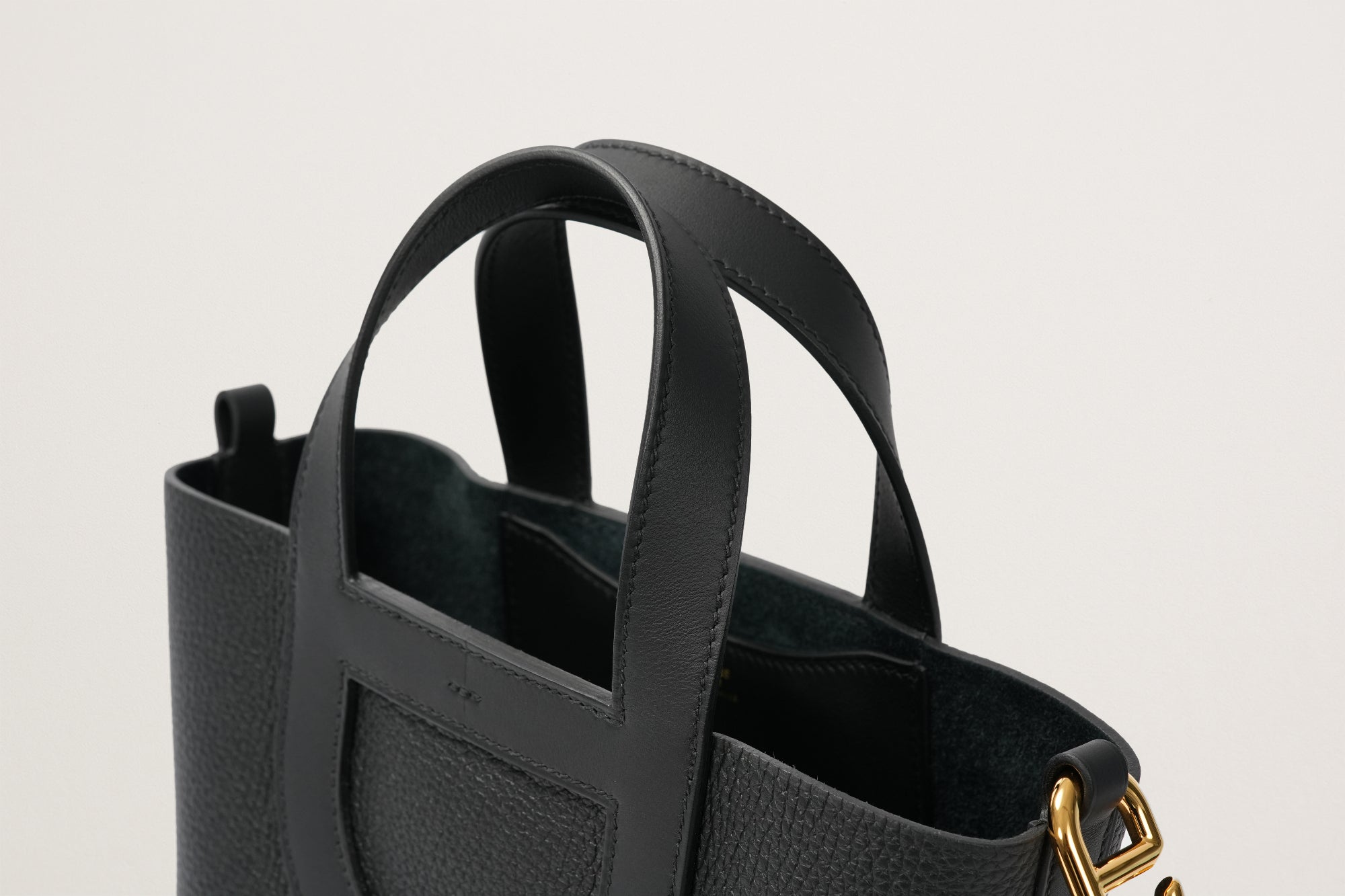 HERMES インザループ18 黒