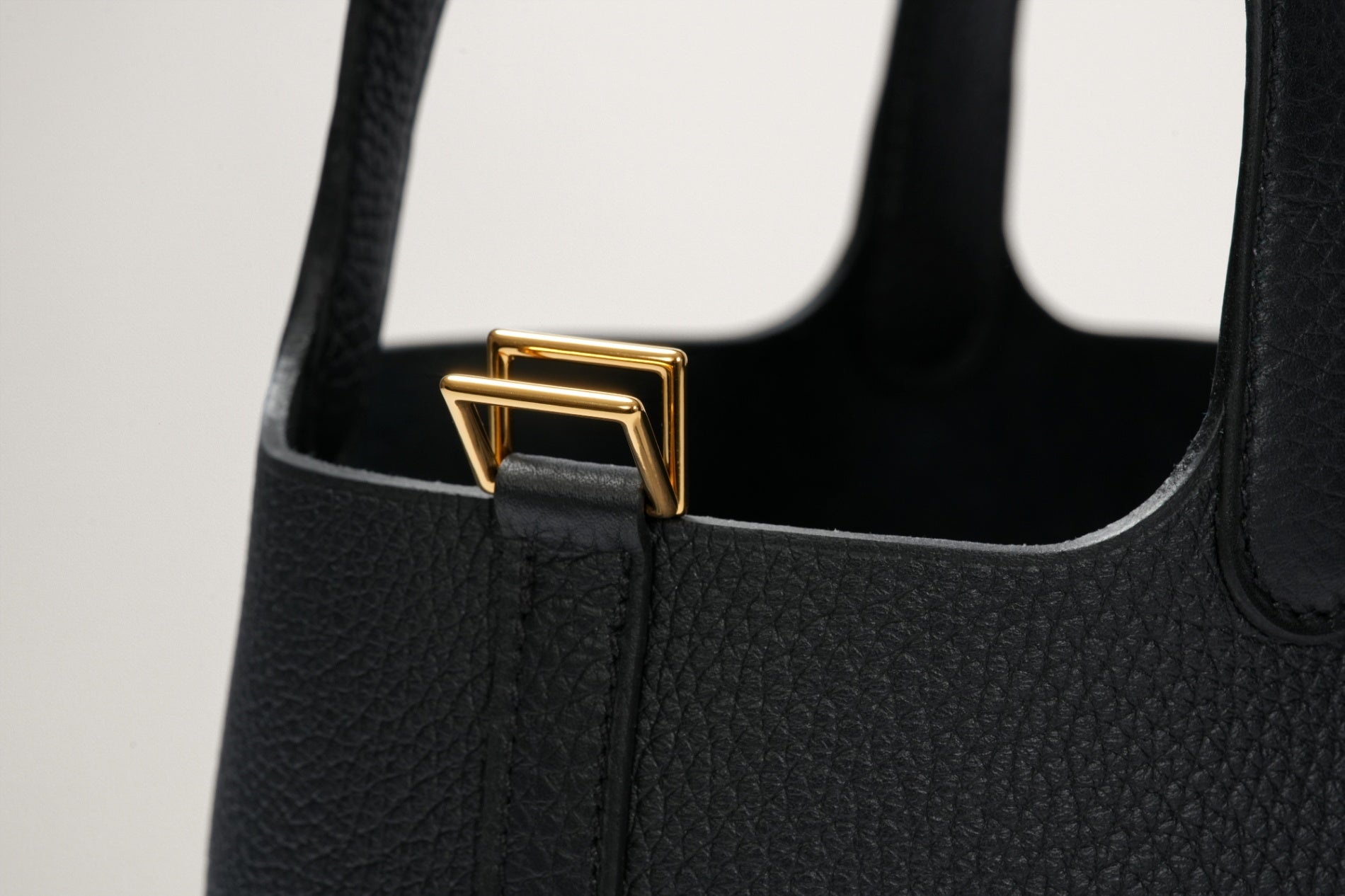 HERMES ピコタンロック18 黒