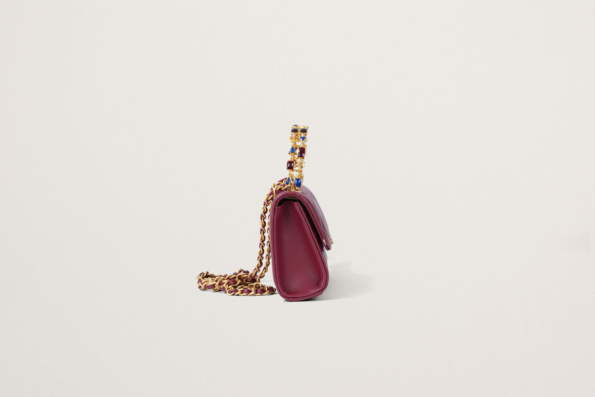 CHANEL 22B マトラッセ エナメル トップハンドル フラップバッグ