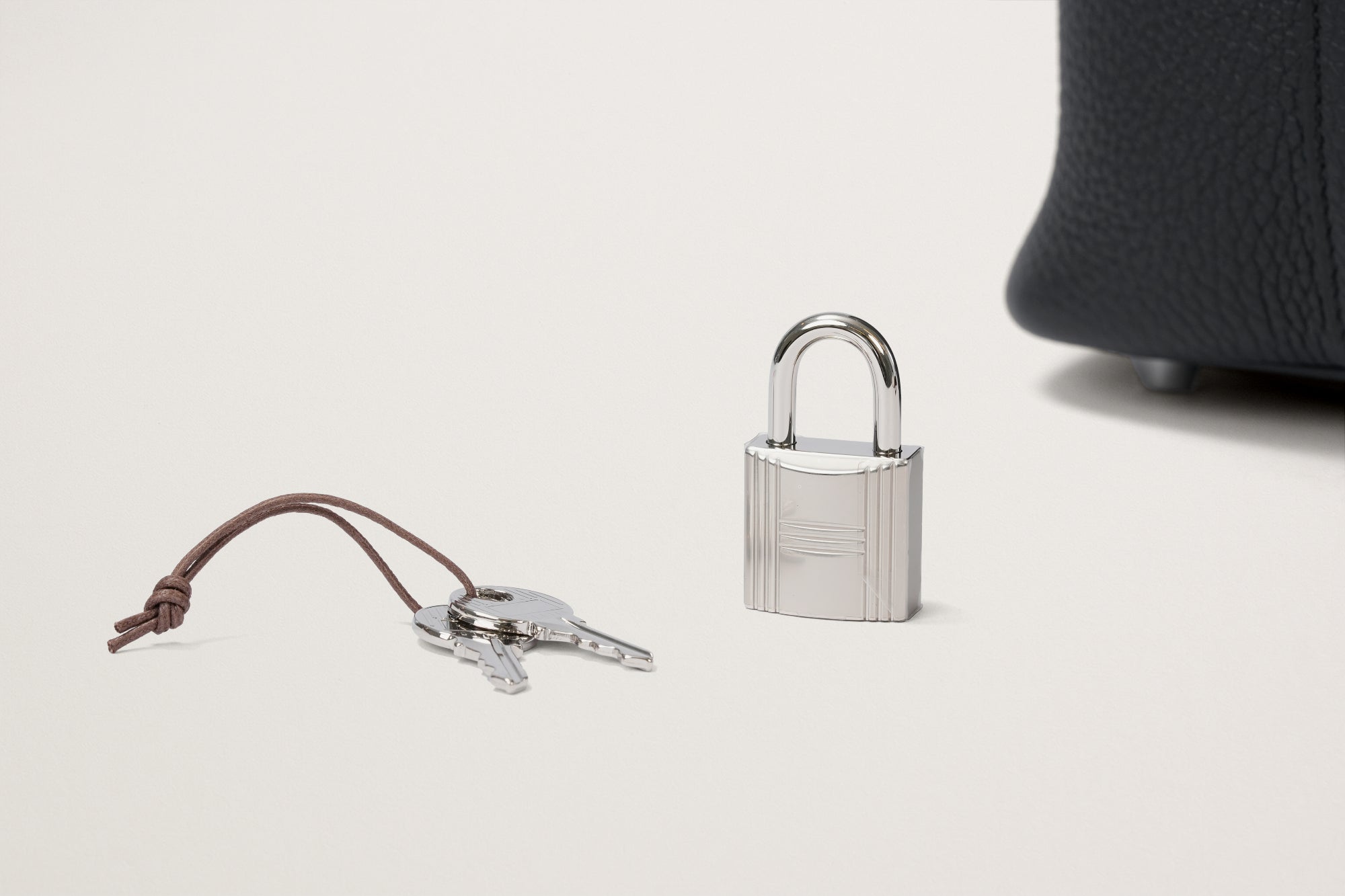HERMES ピコタンロック18 黒