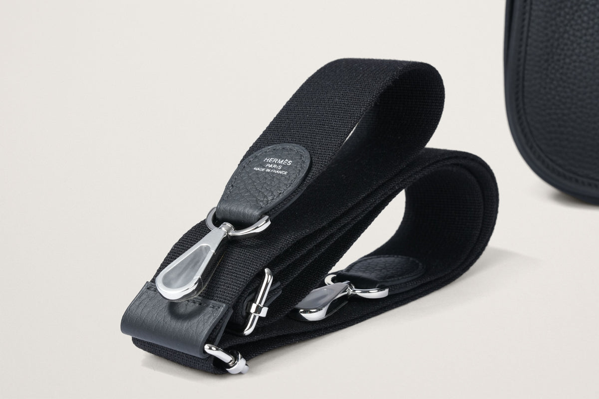 HERMES エヴリン23 黒
