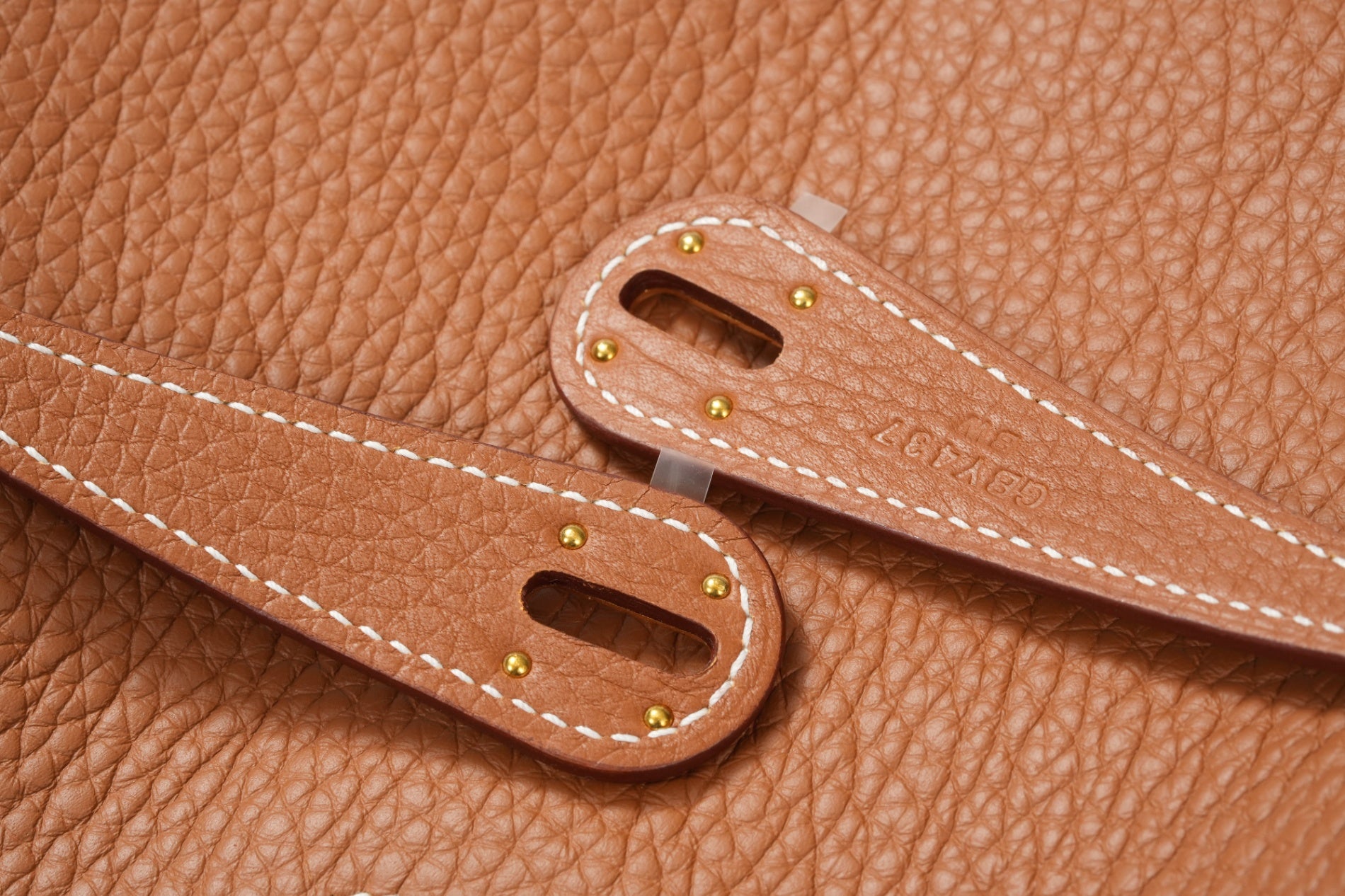 HERMES リンディ26 ゴールド