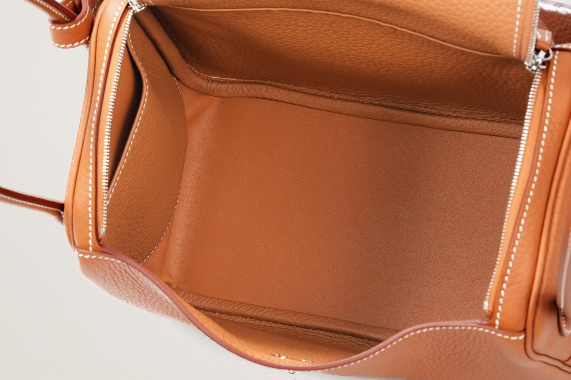 HERMES リンディ26 ゴールド
