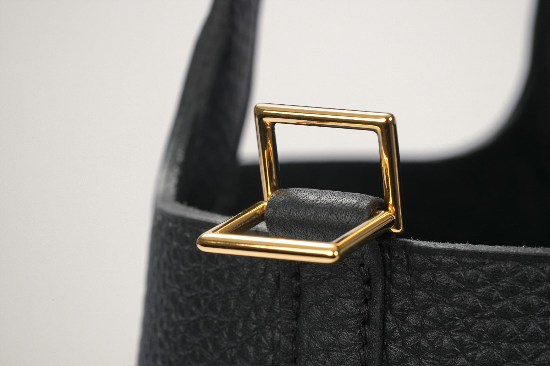 HERMES ピコタンロック18 黒