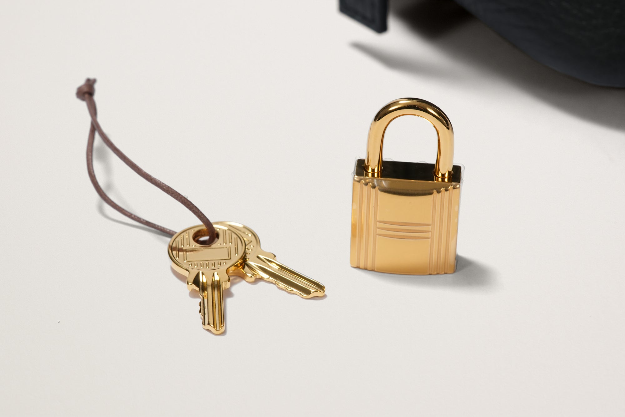 HERMES ピコタンロック18 黒