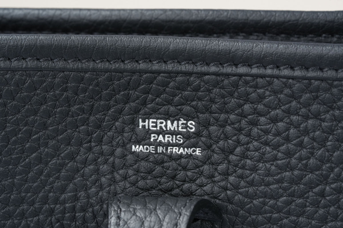 HERMES エヴリン23 黒
