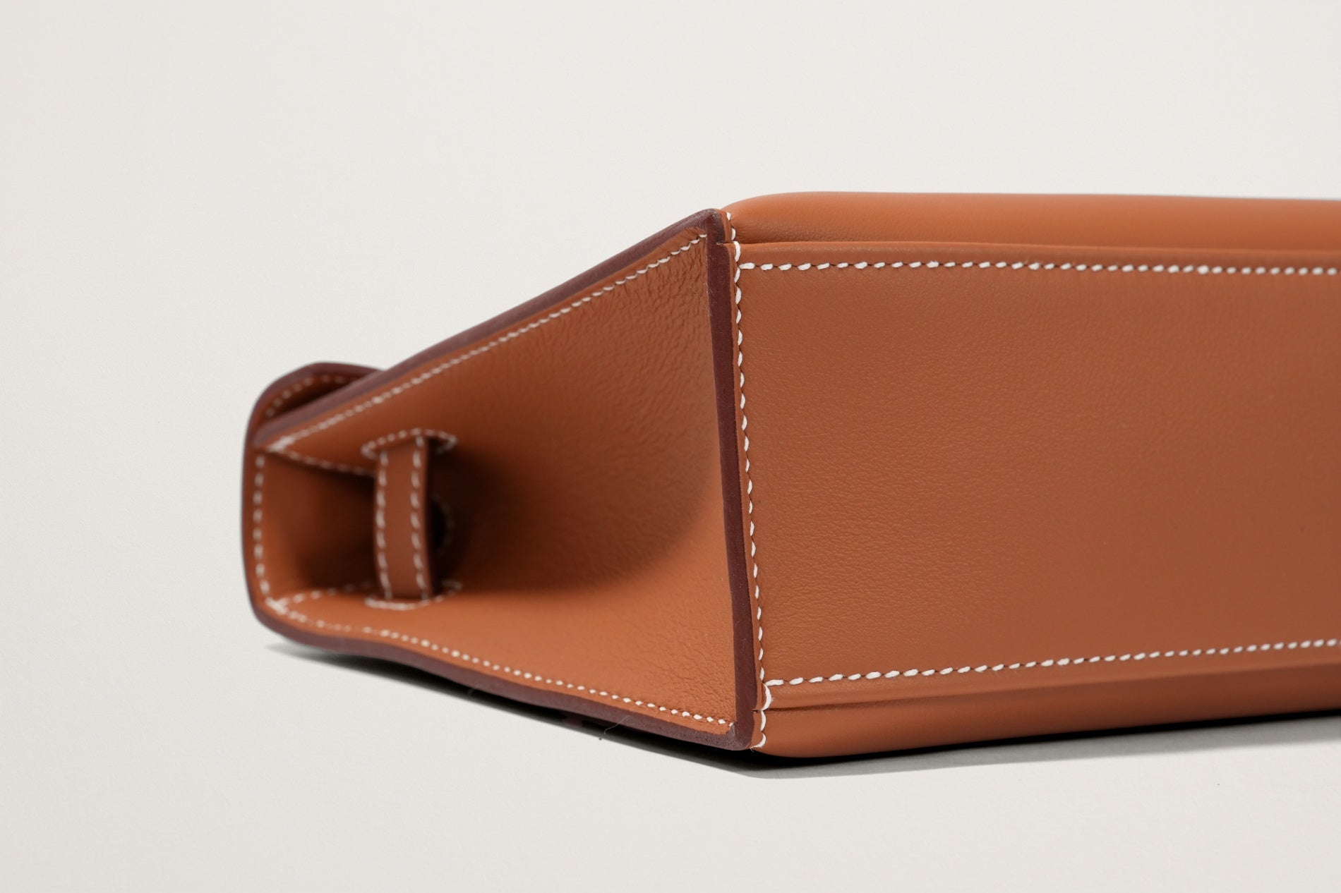 HERMES ポシェットケリー ゴールド