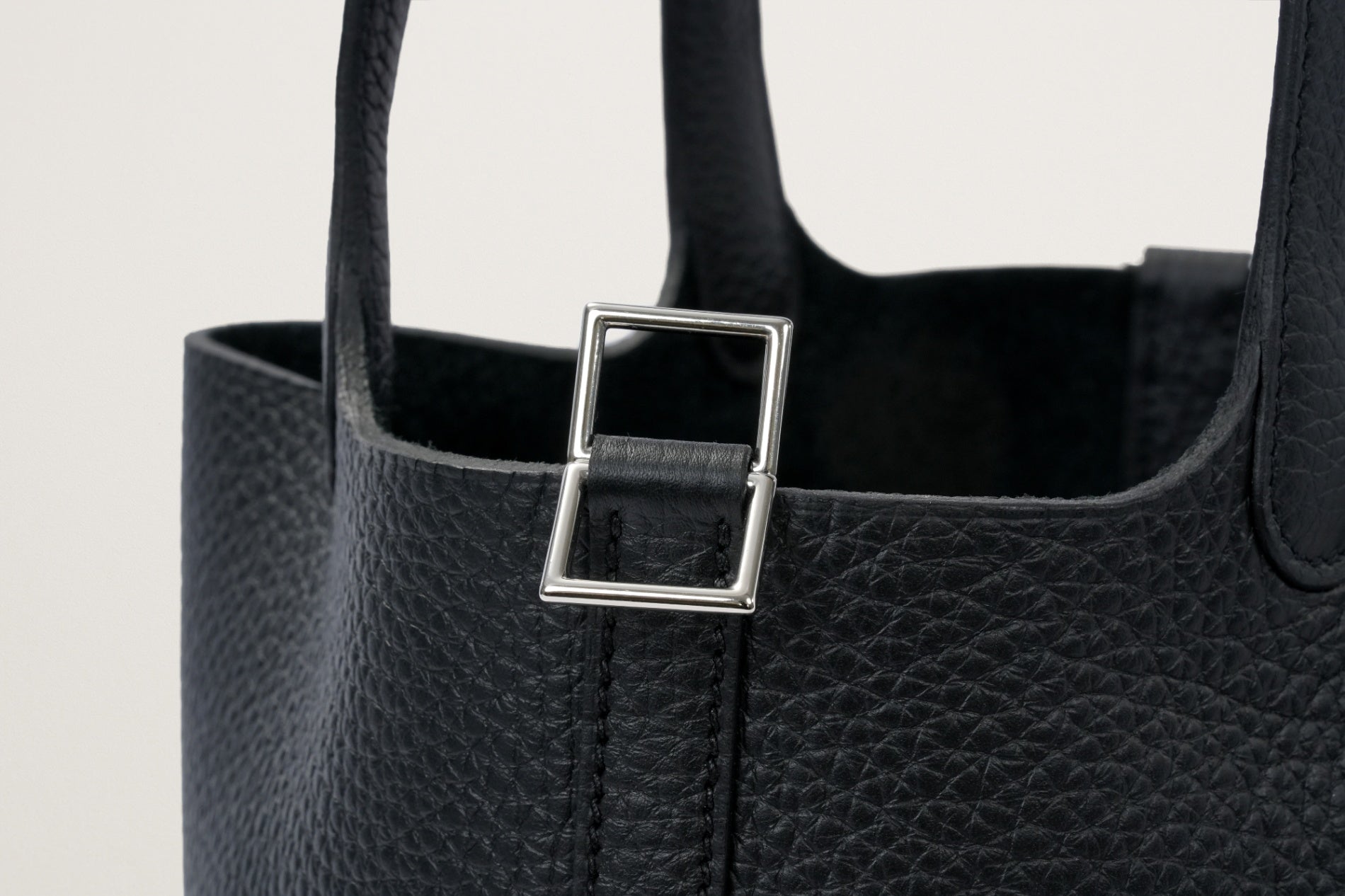 HERMES ピコタンロック18 黒