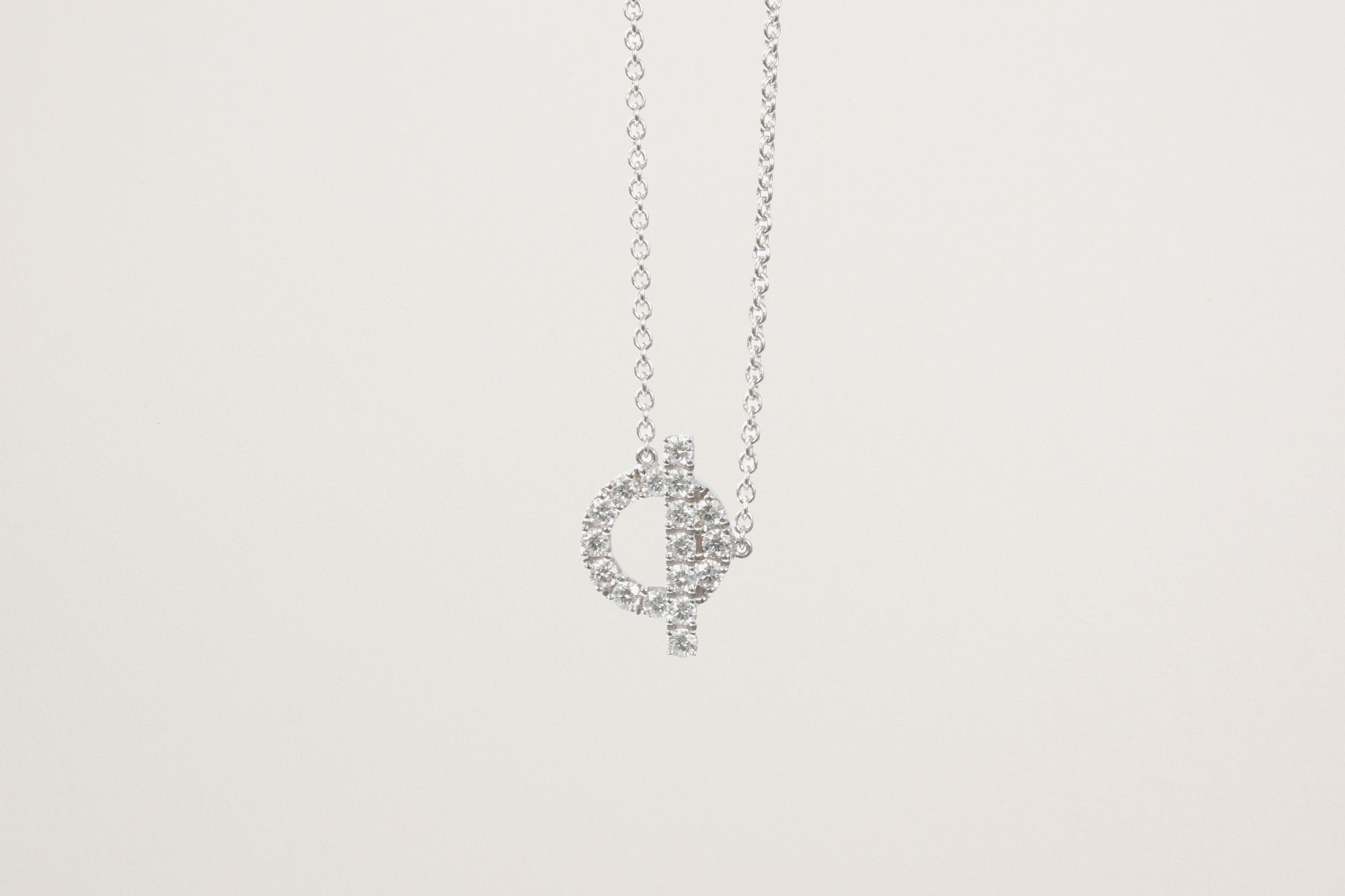 HERMES ペンダント 《フィネス》