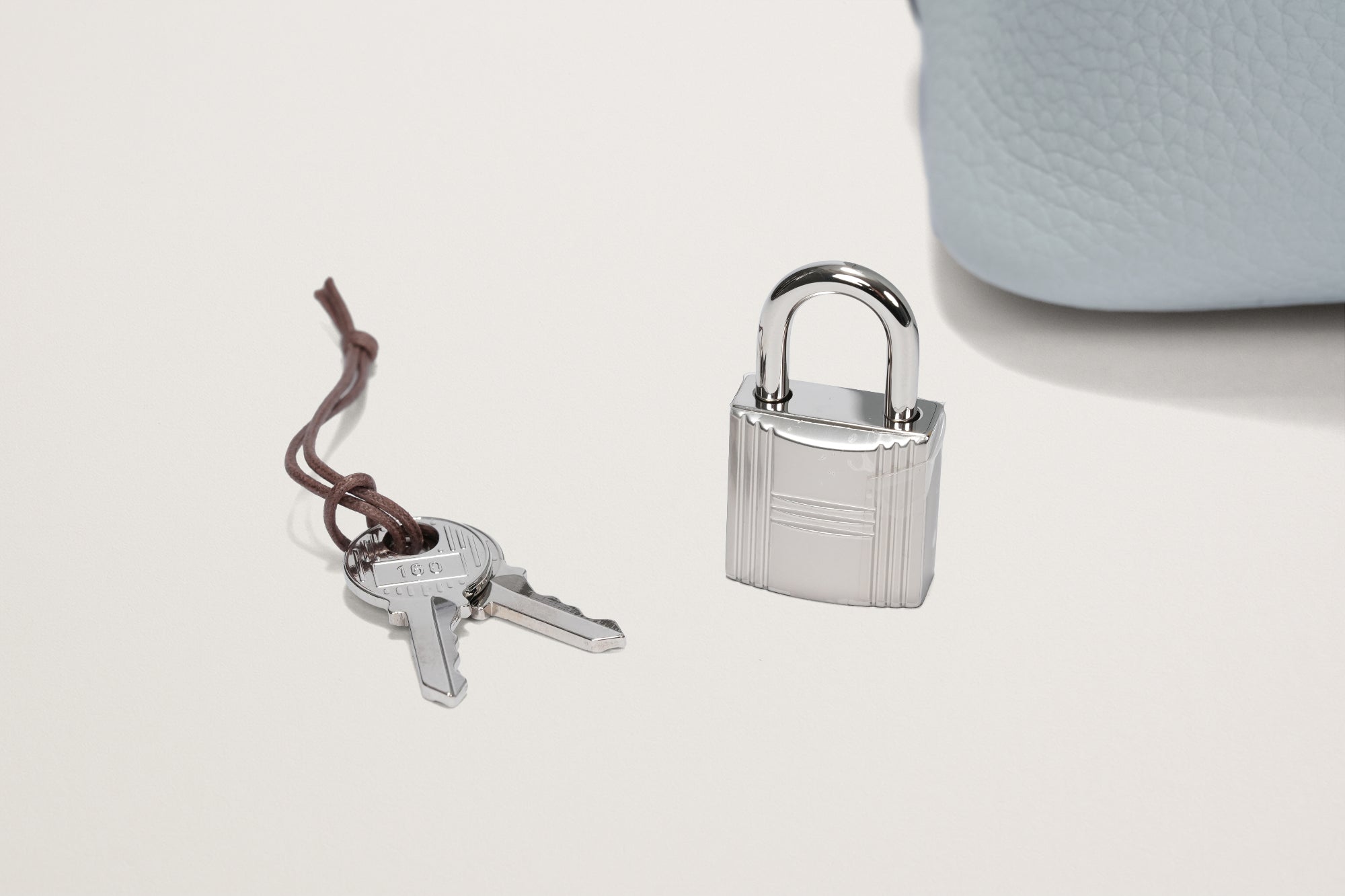 HERMES ピコタンロック18 ブルーペール