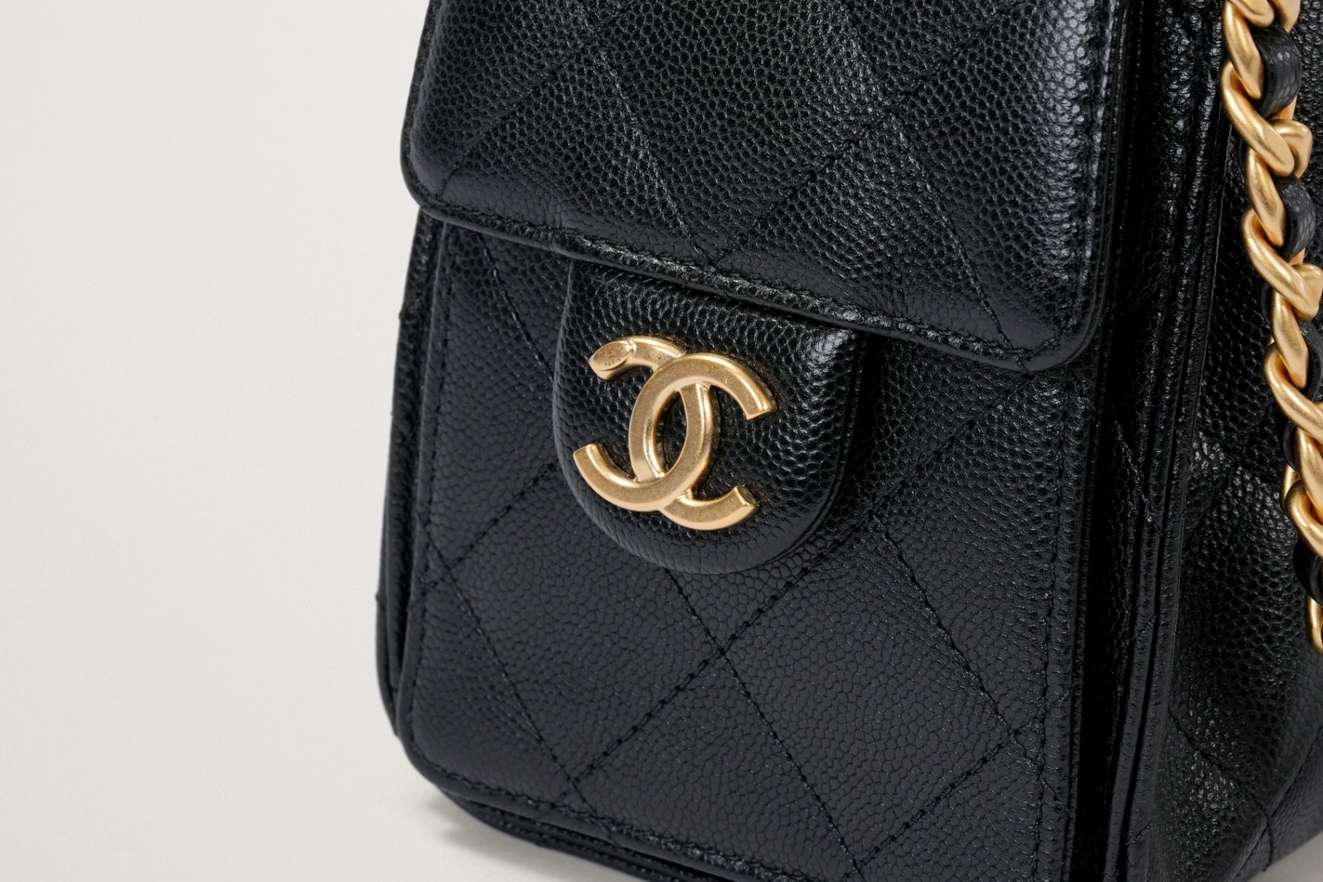 CHANEL 25 ミニハンドバッグ
