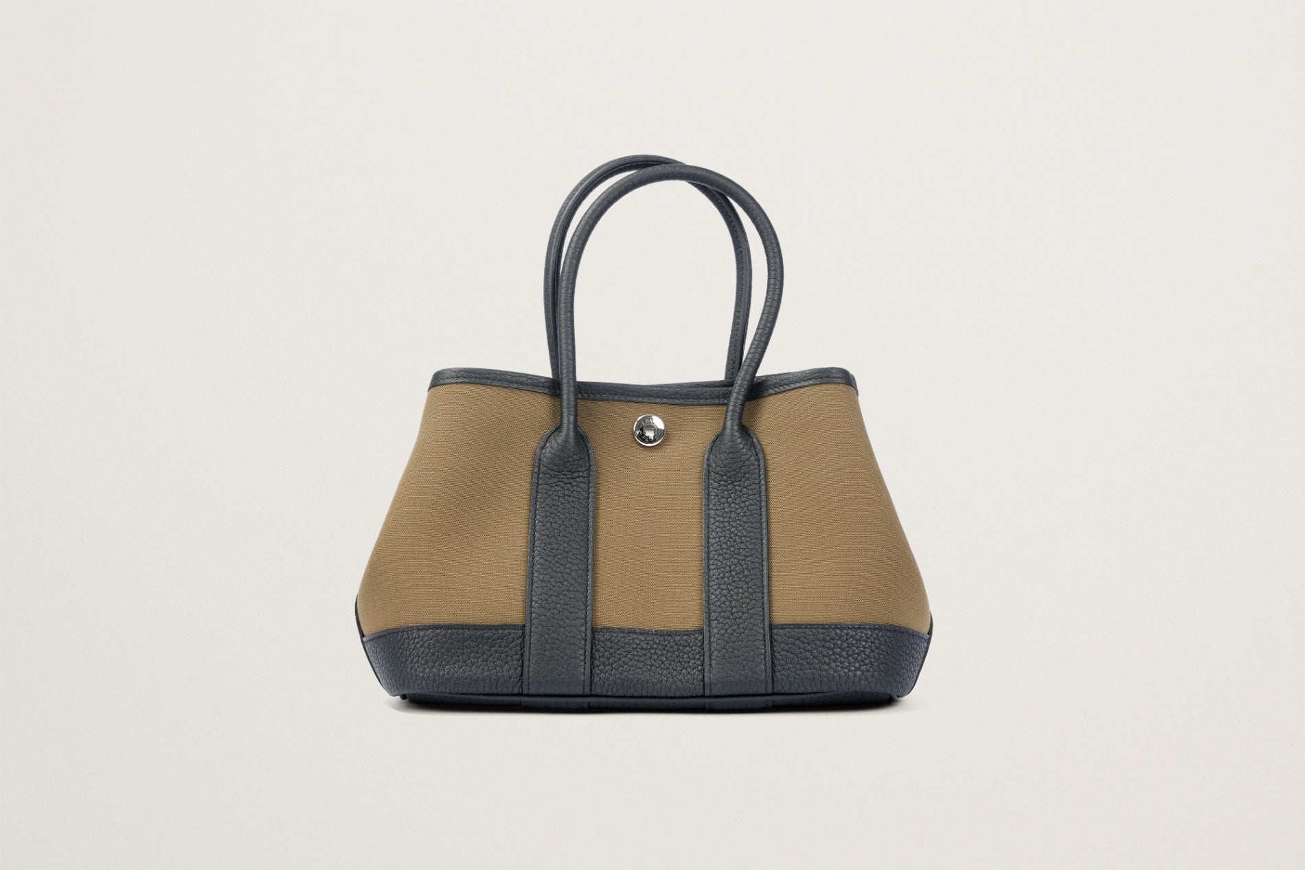 HERMES ネオ・ガーデン23 黒/ヴェールオリーブ