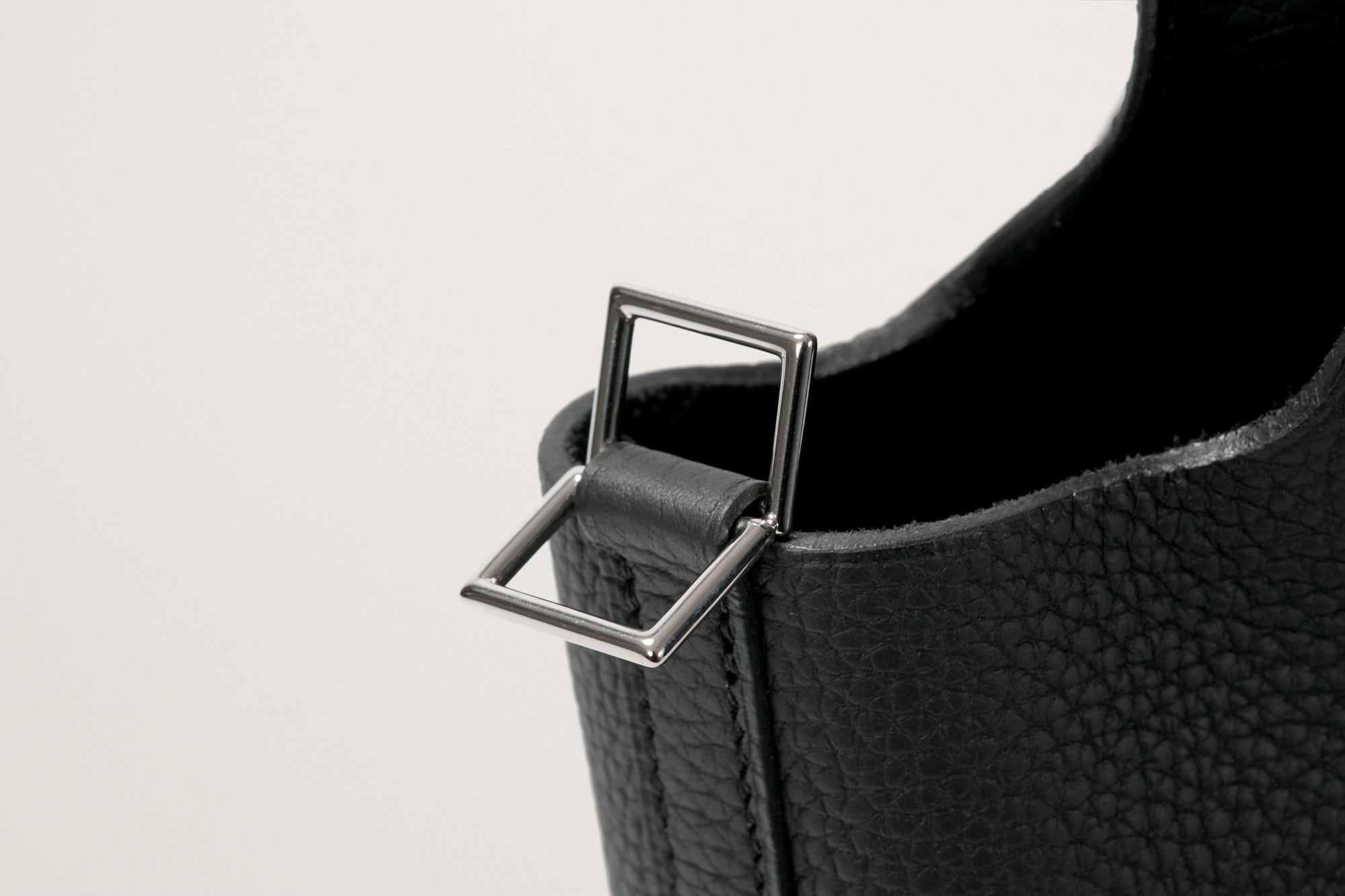 HERMES ピコタンロック18 黒