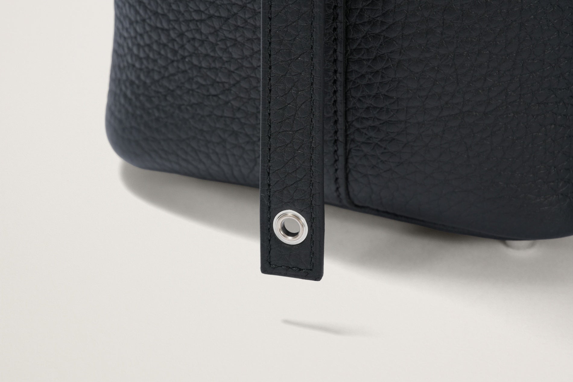 HERMES ピコタンロック18 黒