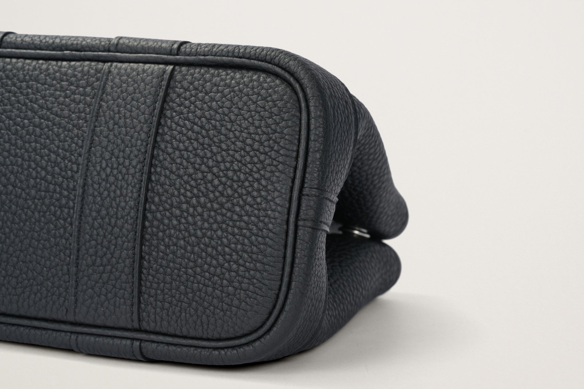 HERMES ネオ・ガーデン23 黒