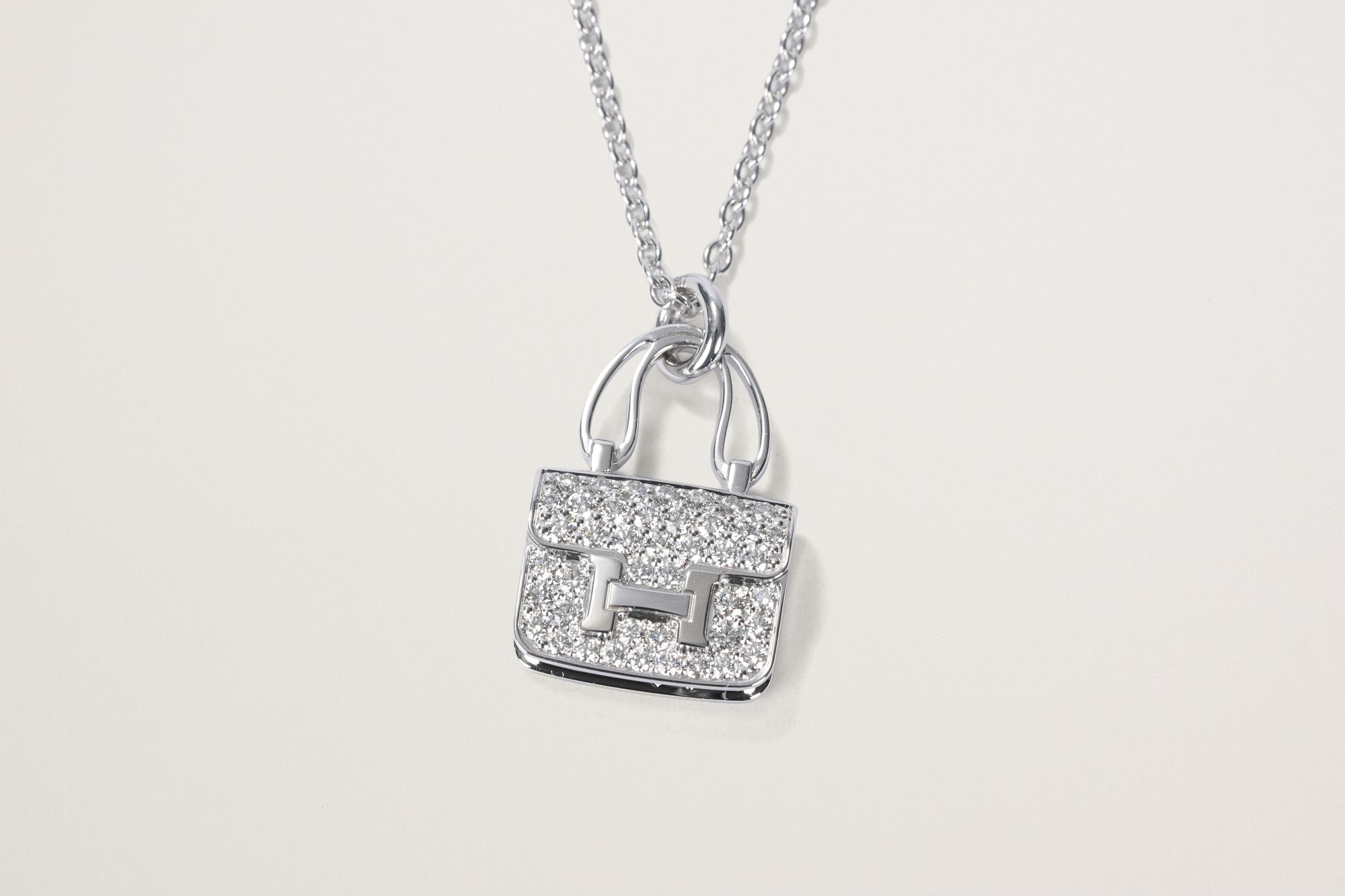 HERMES K18WG アミュレット コンスタンス ダイヤモンドネックレス