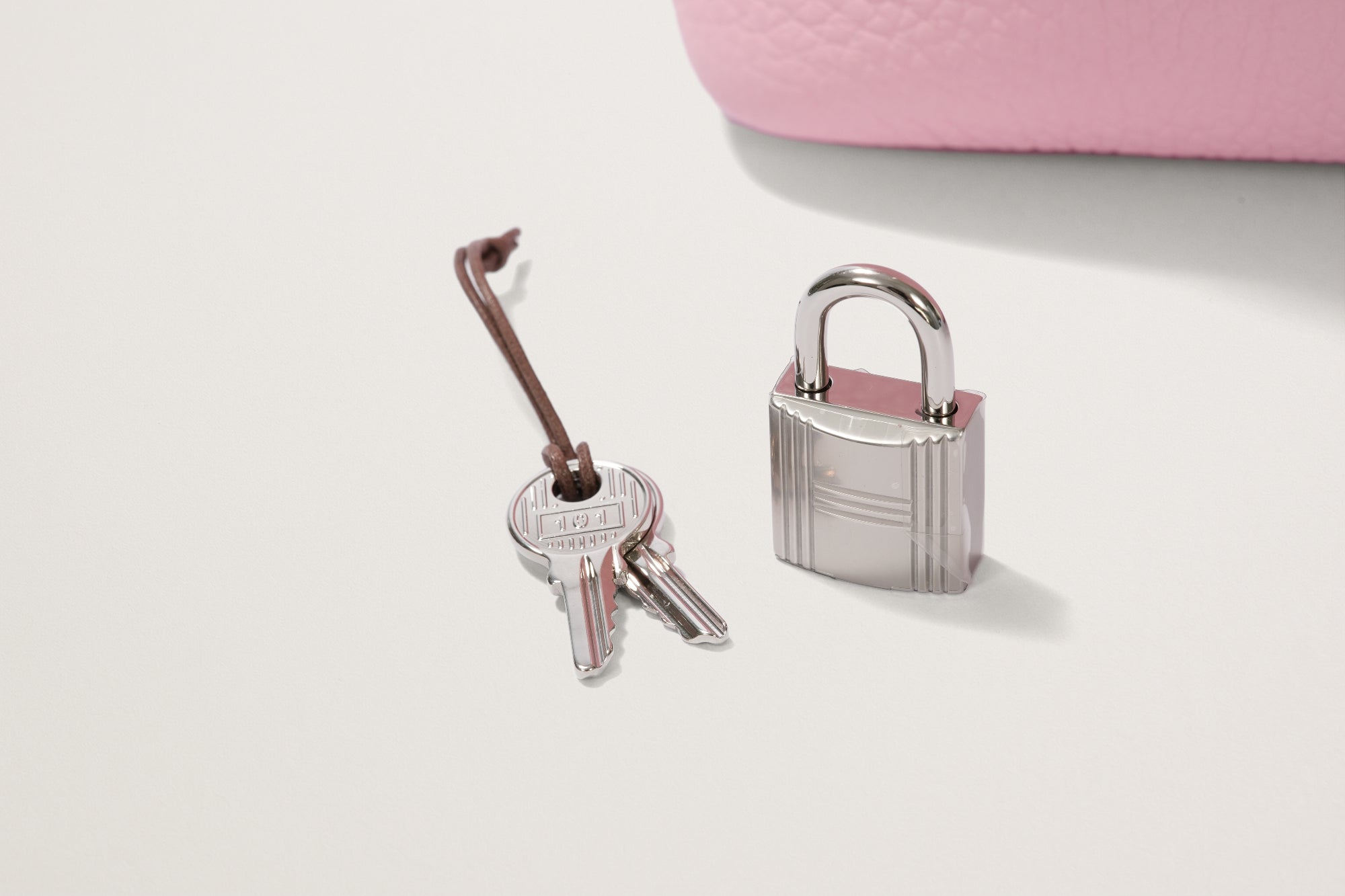 HERMES ピコタンロック18 ローズサクラ