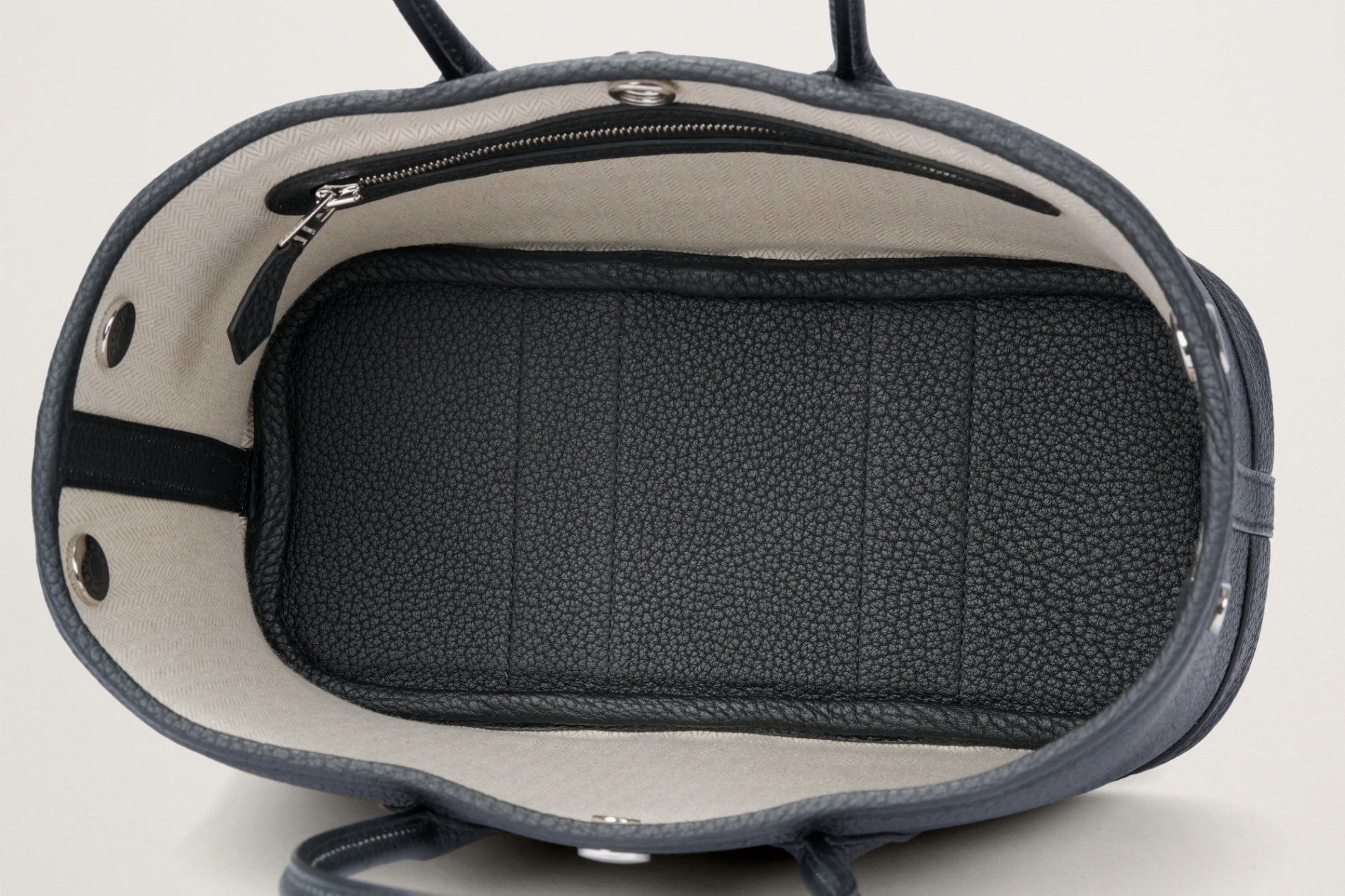 HERMES ネオ・ガーデン23 黒