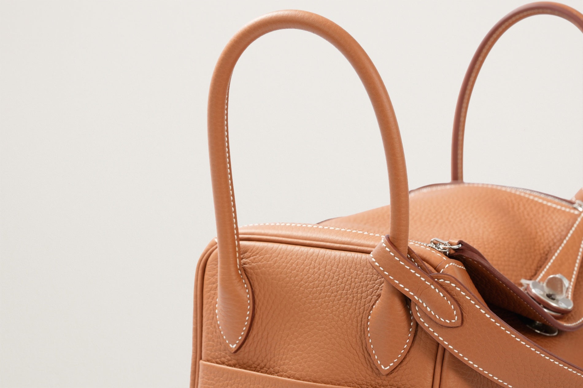HERMES リンディ26 ゴールド