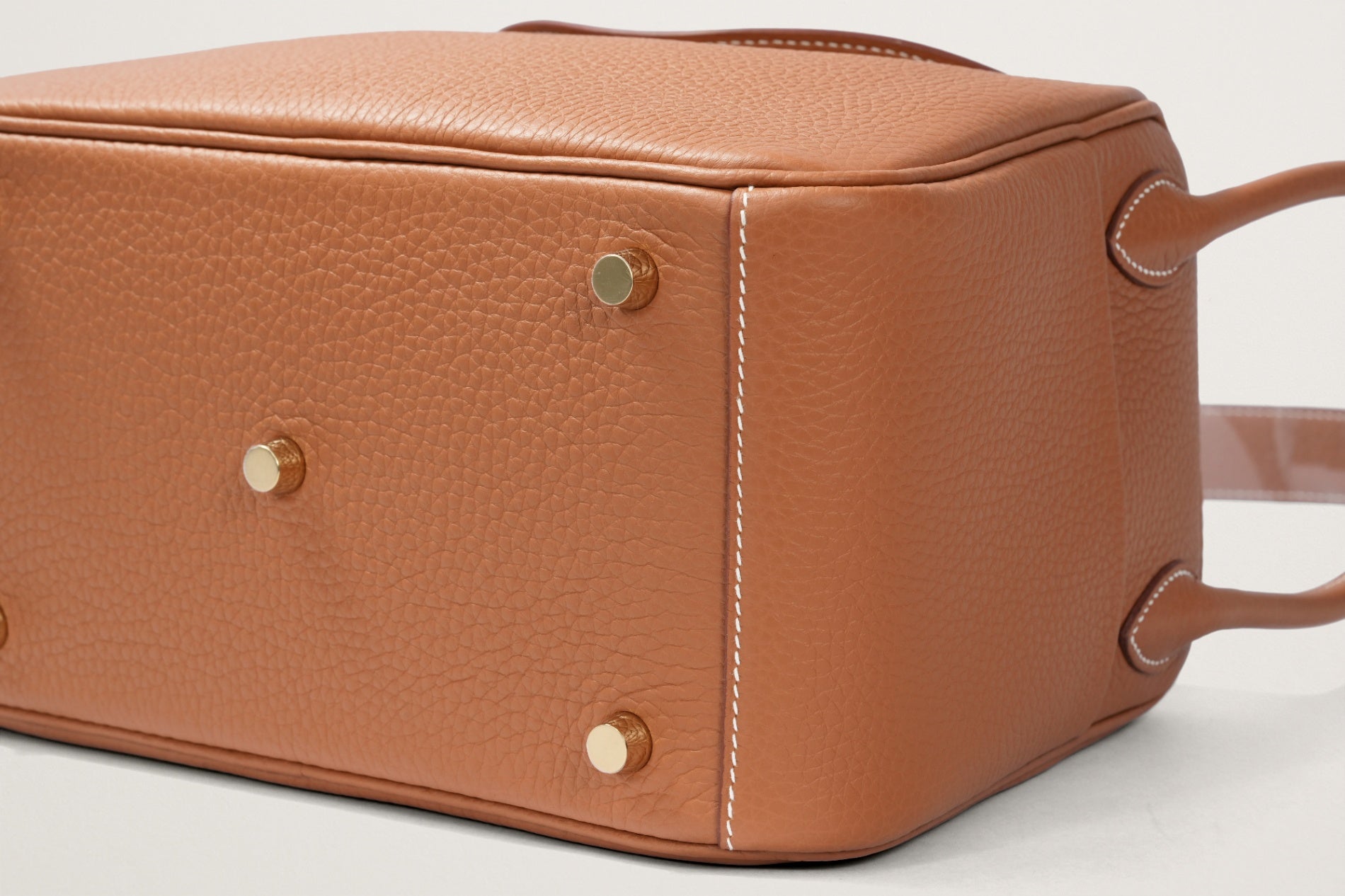 HERMES リンディ26 ゴールド