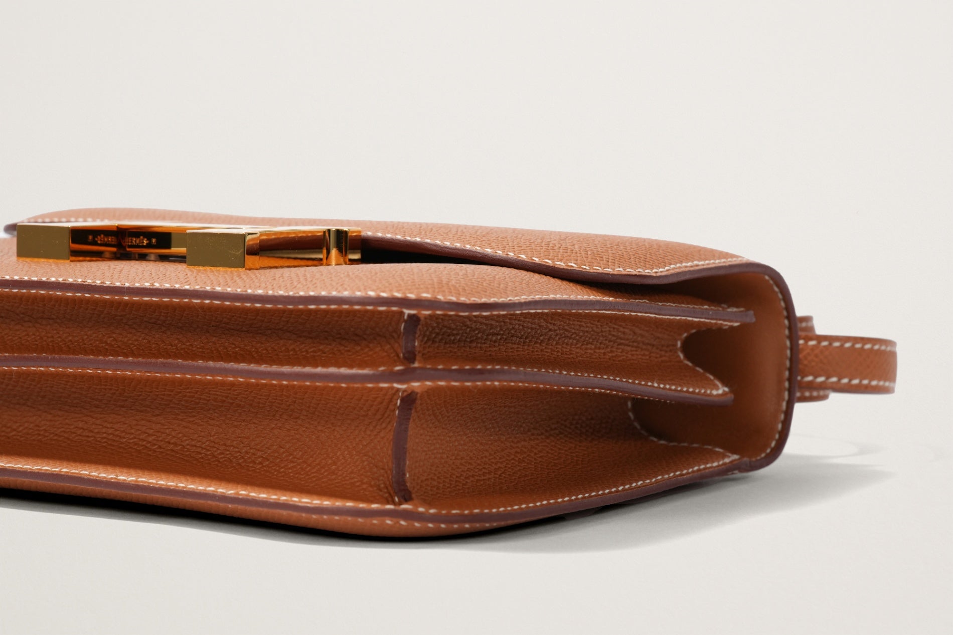 HERMES コンスタンスミニ ゴールド