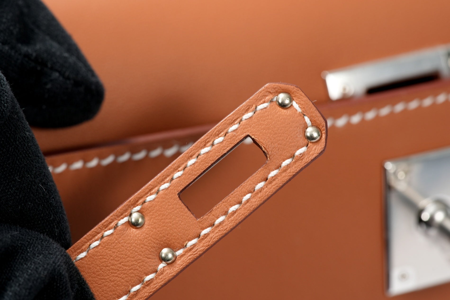 HERMES ポシェットケリー ゴールド