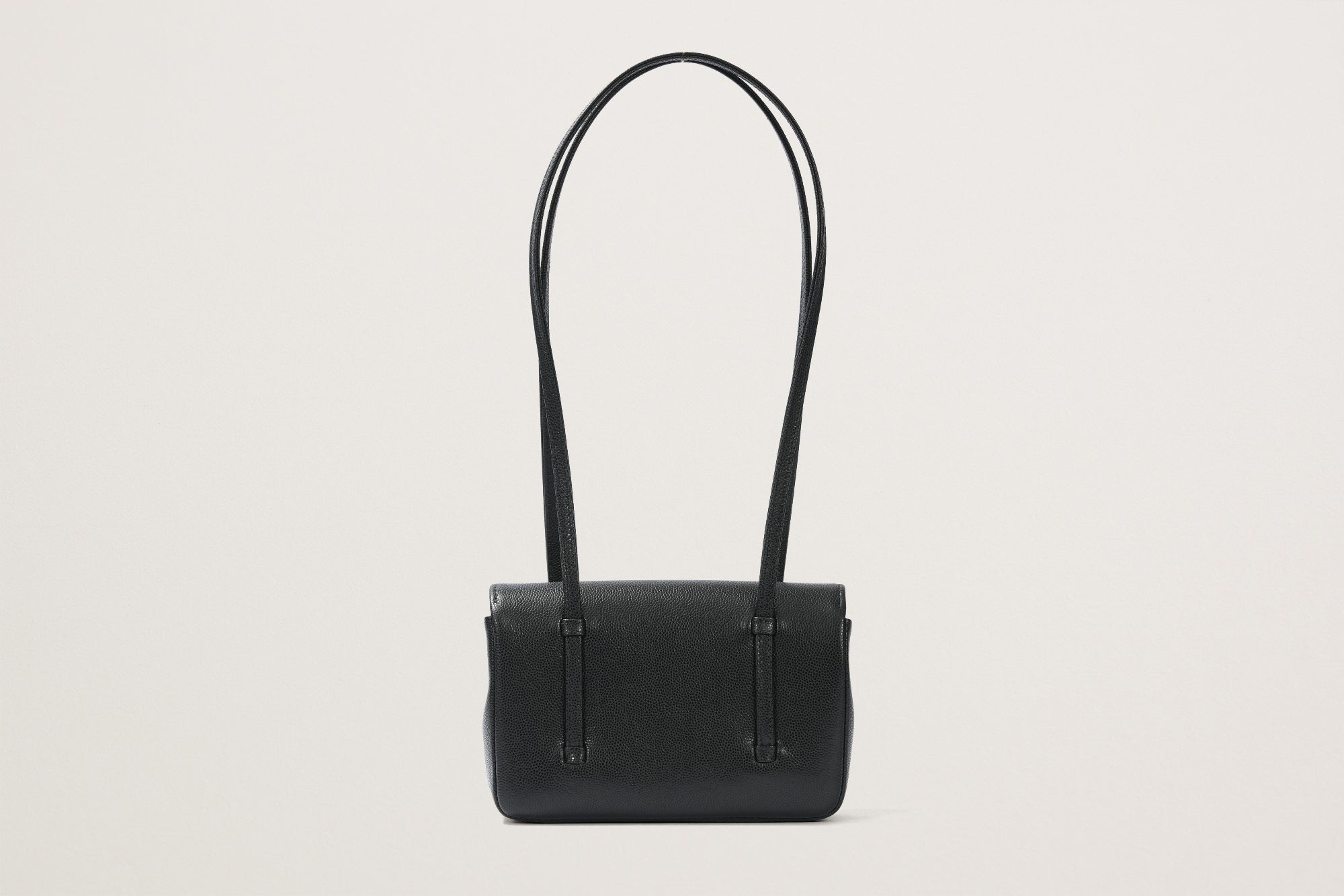 美品　シャネル ガブリエル クラッチ バッグ ブラック　レア　ロゴストラップ CHANEL ストラップ クラッチ バッグ – GINZA SATAKE