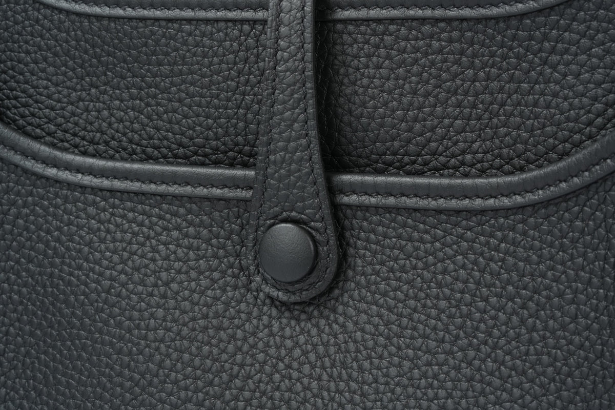HERMES エヴリン23 黒