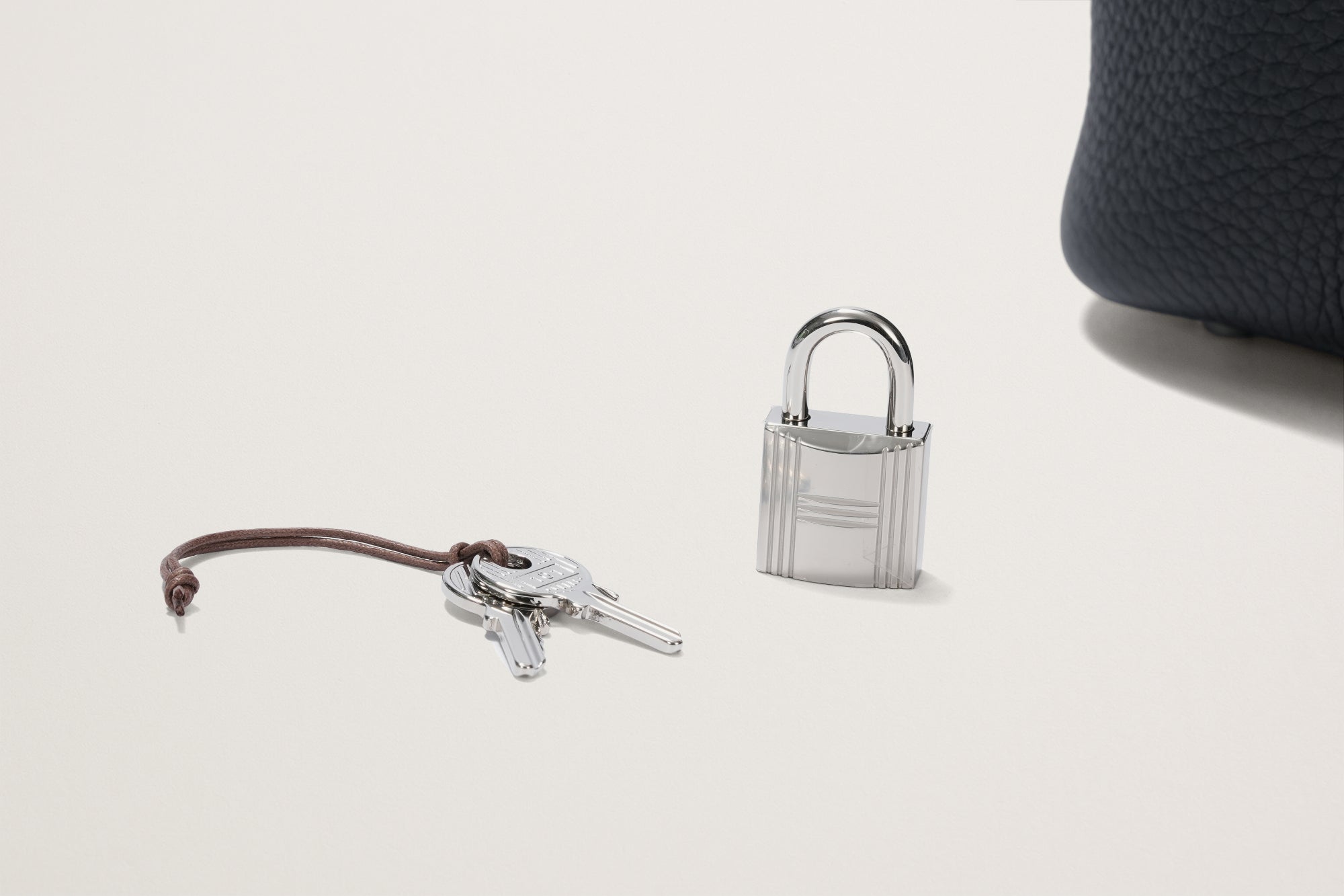 HERMES ピコタンロック18 黒