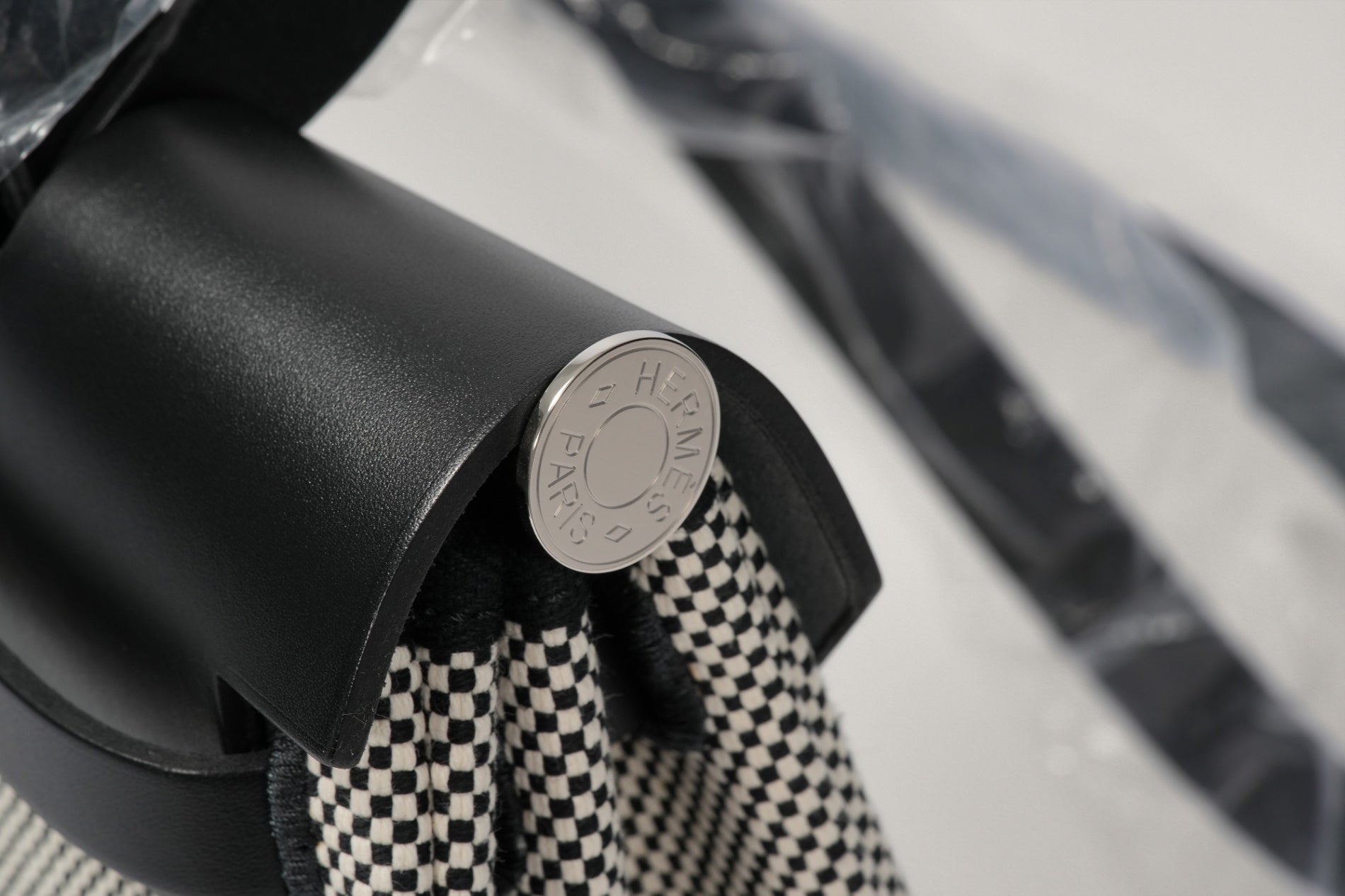 HERMES エールバッグ31 黒/エクリュ