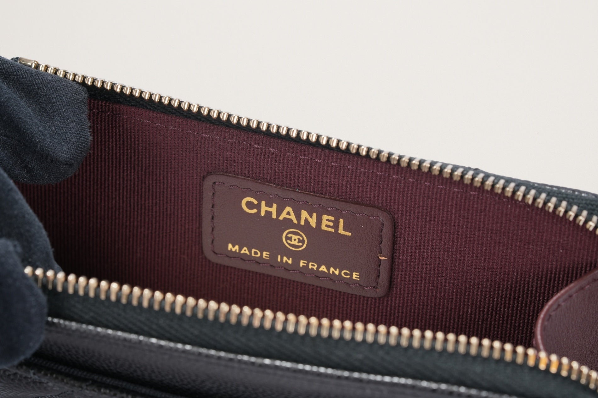 CHANEL クラシック ジップ カードケース