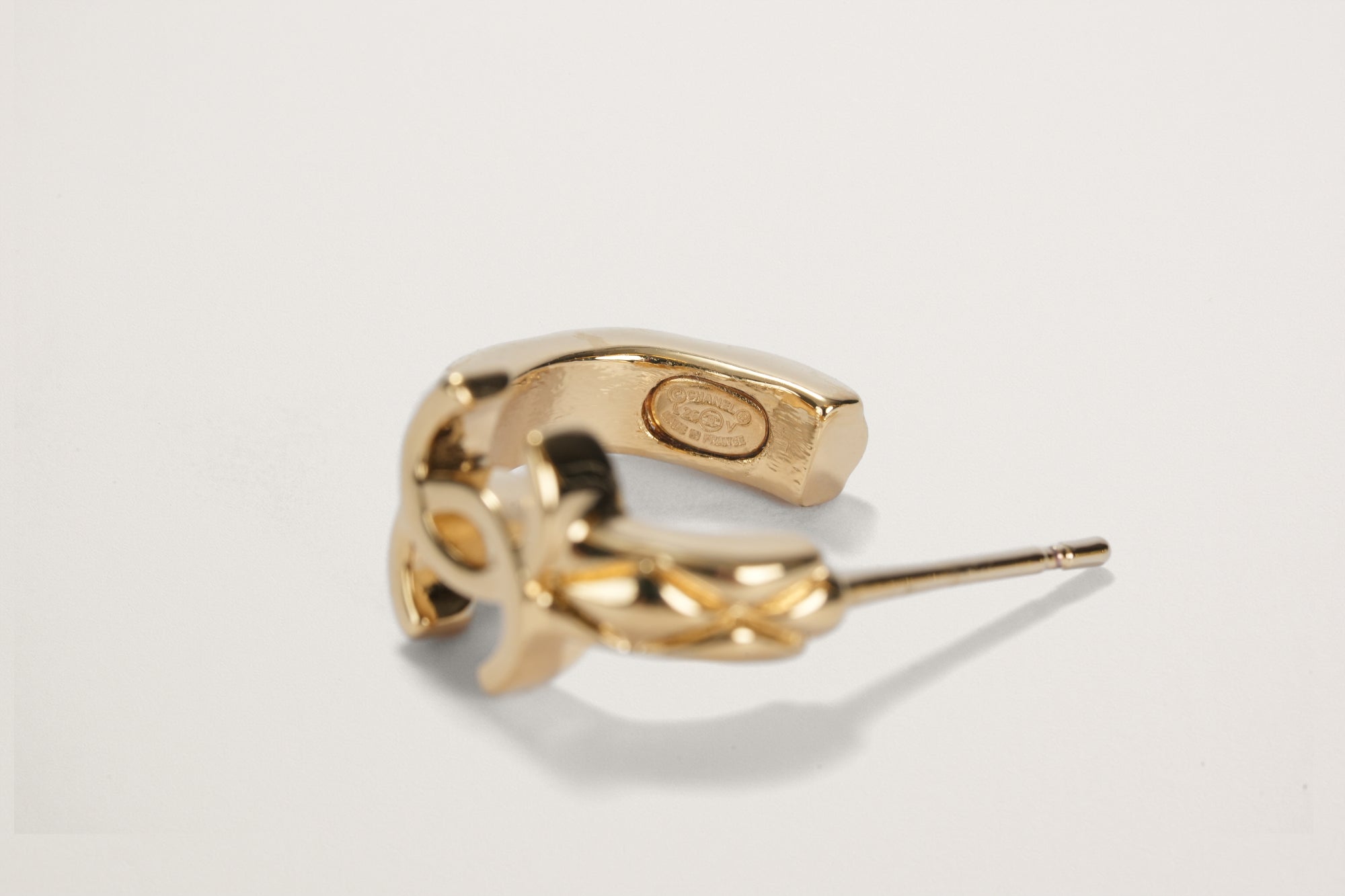 CHANEL フープ ココマーク メタル ピアス