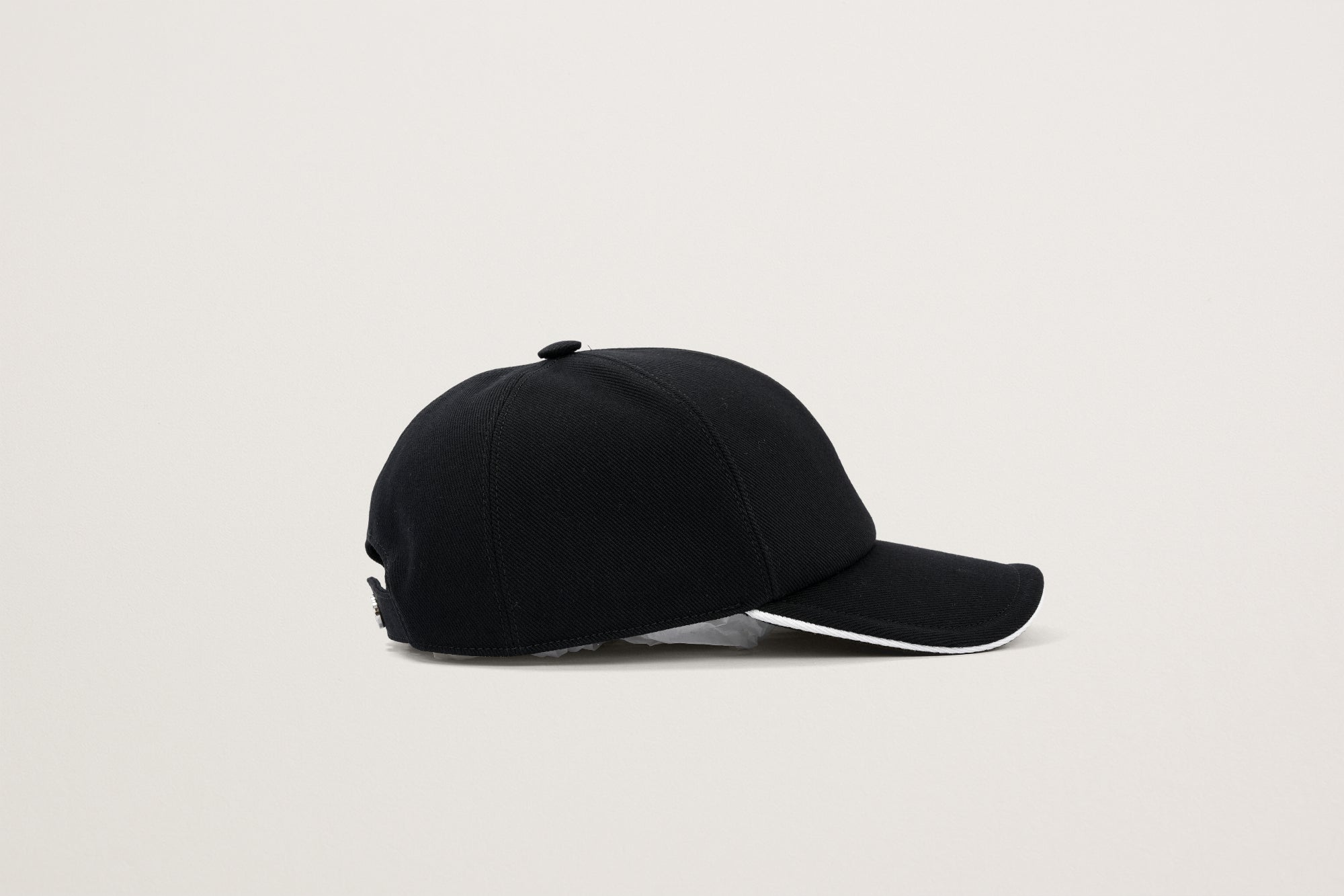 CHANEL ブラック キャップ　新品未使用 CHANEL キャップ 帽子 黒/白 – GINZA SATAKE