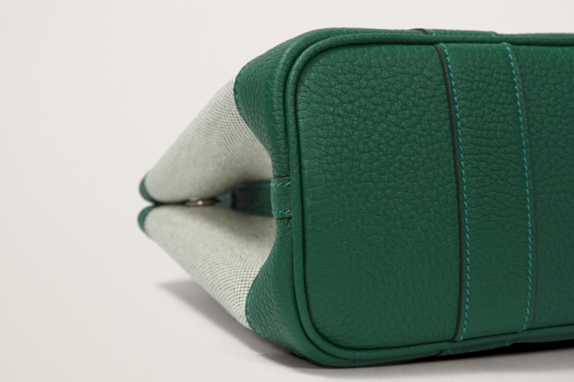 HERMES ネオ・ガーデン23 ヴェールモワイヤン/エクリュ