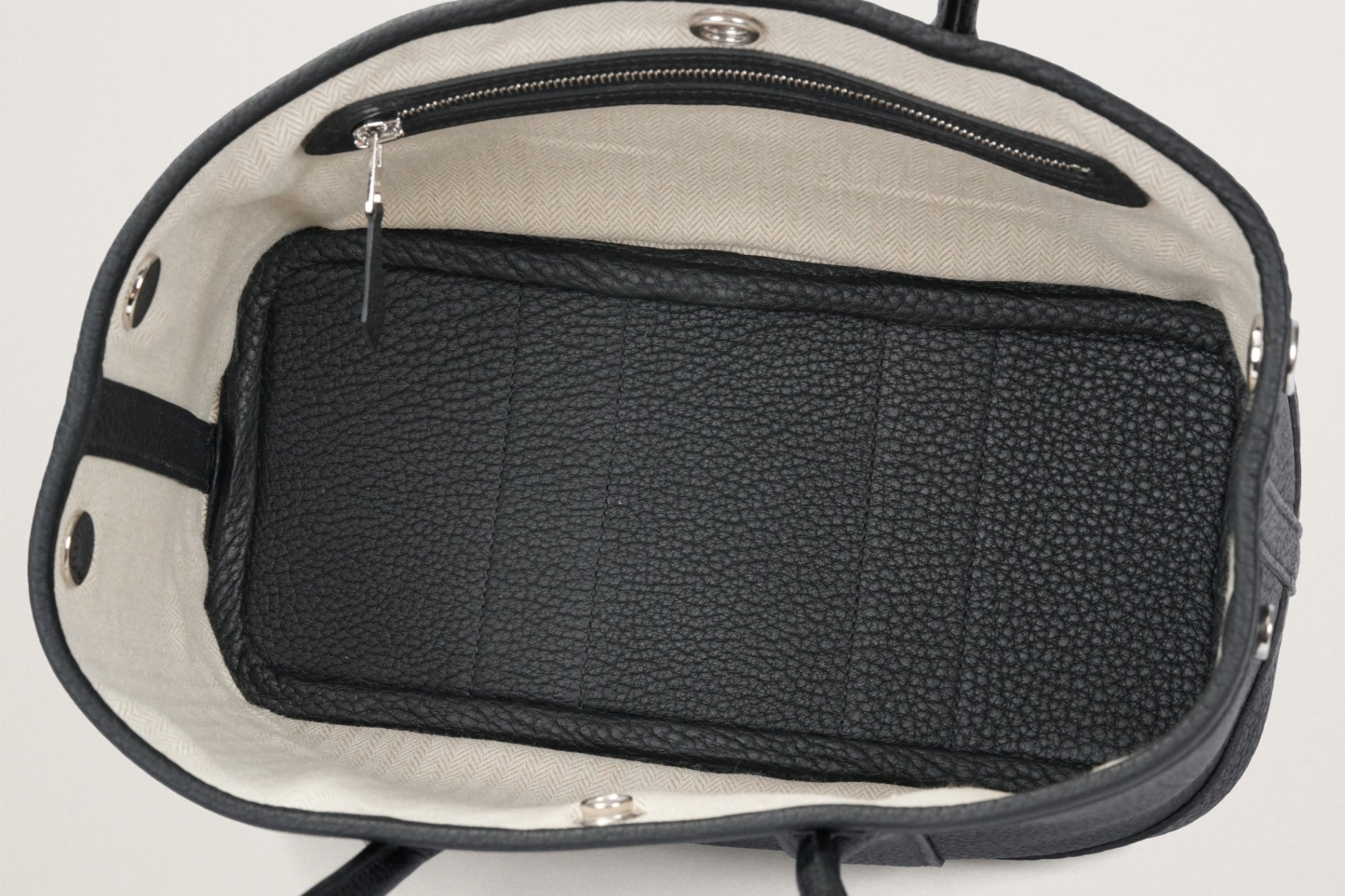 HERMES ネオ・ガーデン23 黒