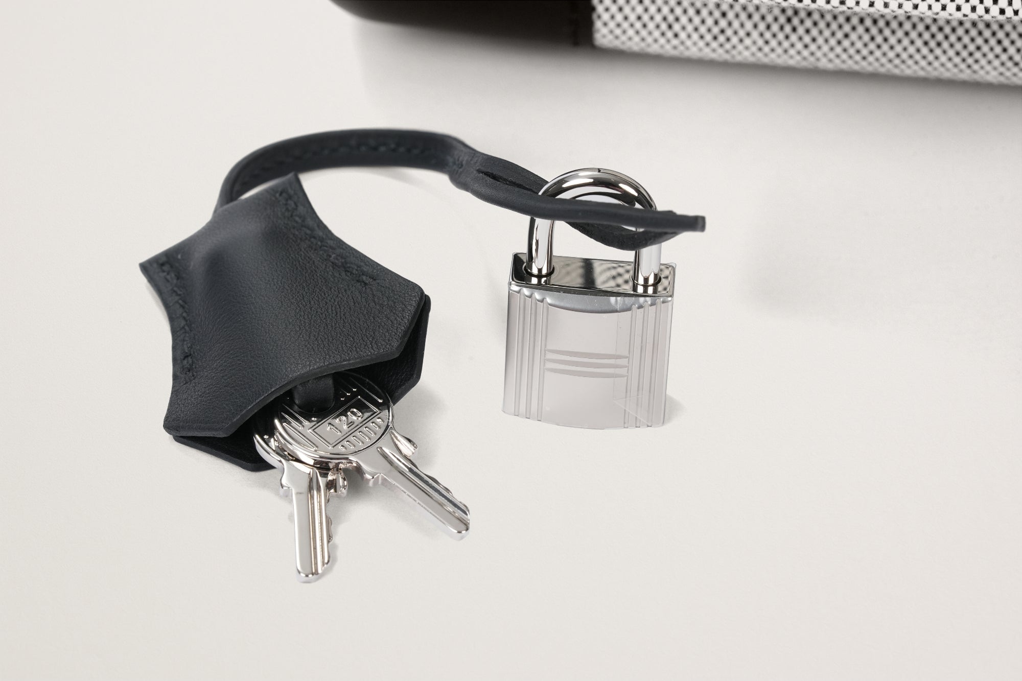 HERMES バーキン25 カーゴ 黒/エクリュ